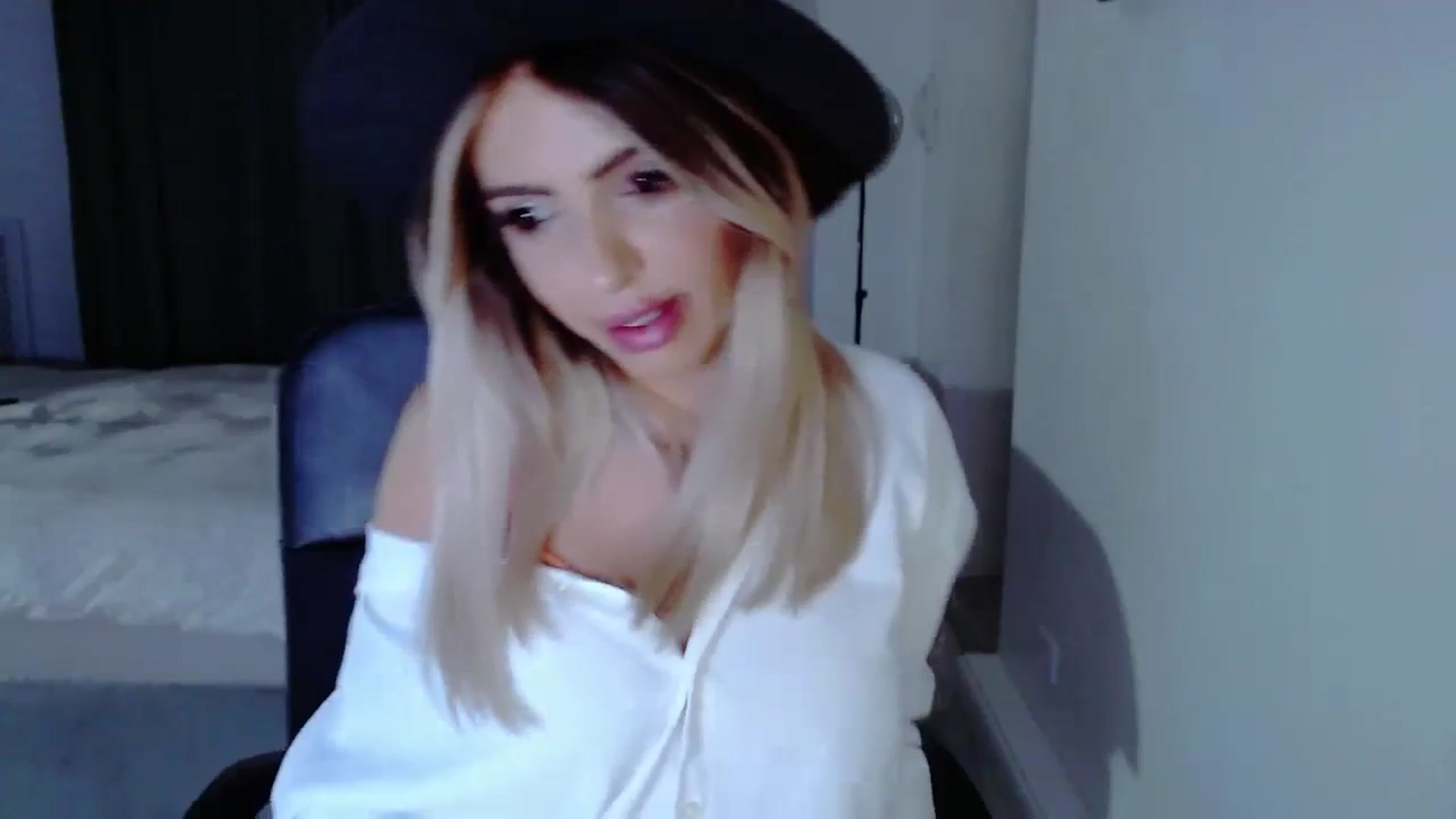 Gallery image thumbnail from Diamondblack5's myfreecams stream on, 08/13/2023, 23:59 image 11 of 20