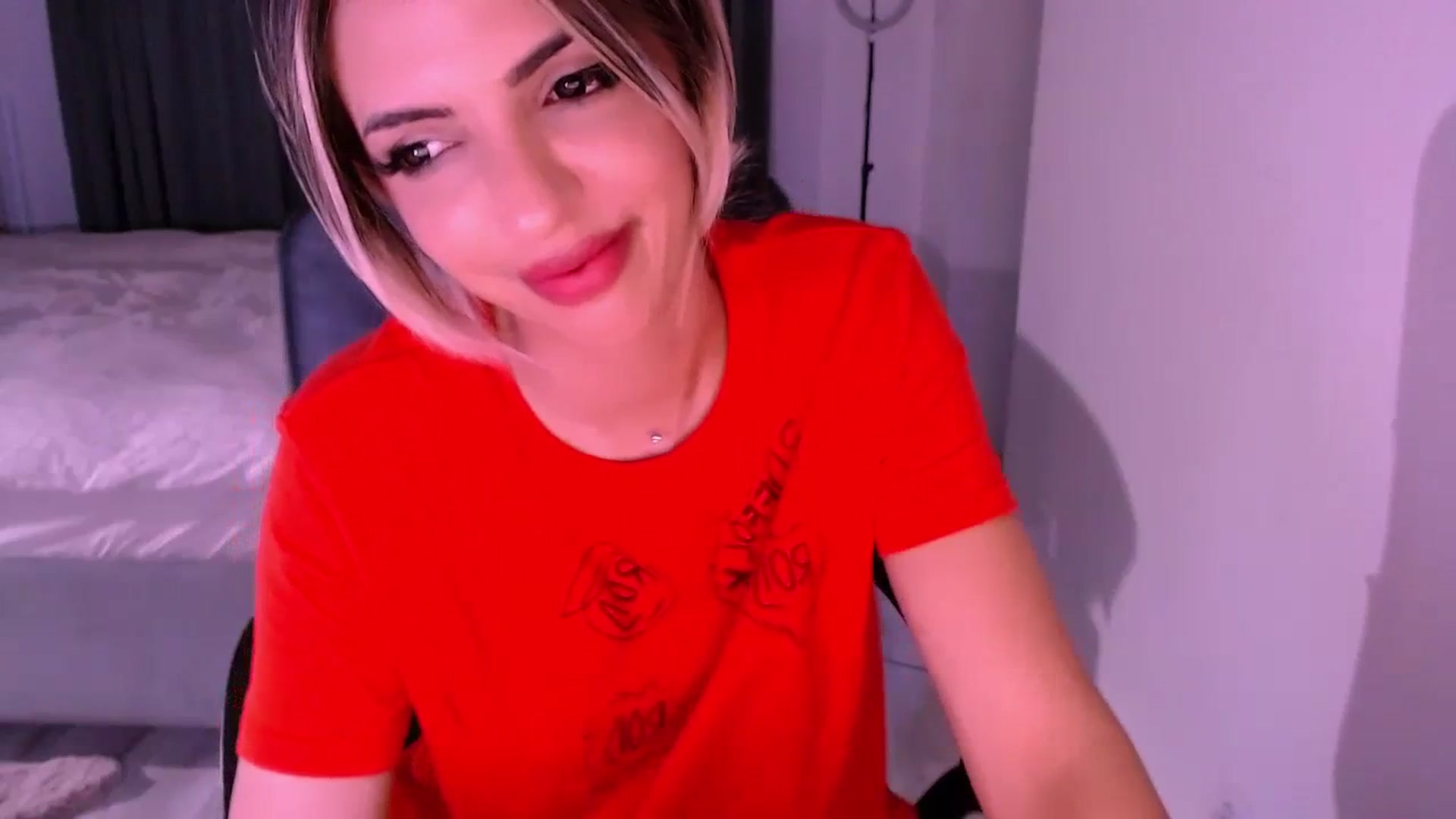 Gallery image thumbnail from Diamondblack5's myfreecams stream on, 08/20/2023, 04:43 image 19 of 20