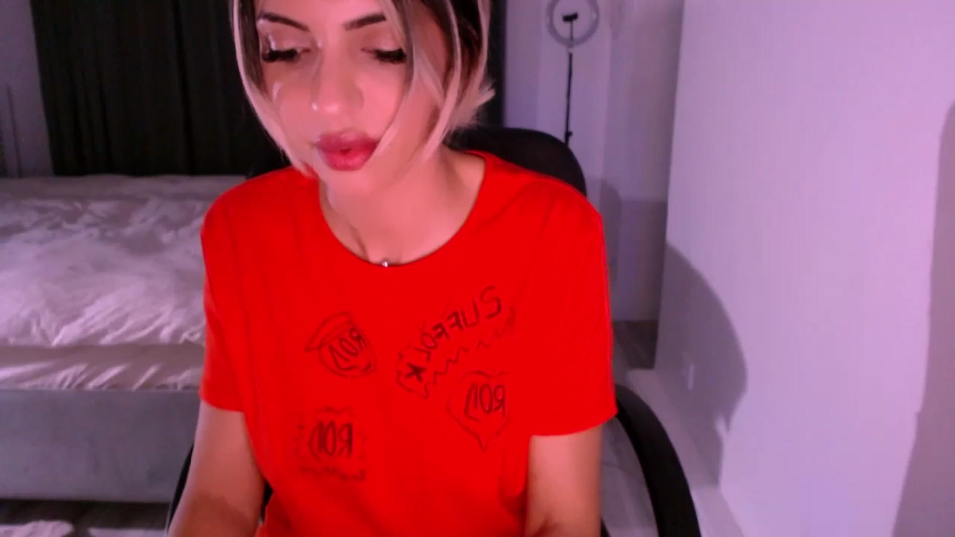 Gallery image thumbnail from Diamondblack5's myfreecams stream on, 08/20/2023, 04:43 image 2 of 20