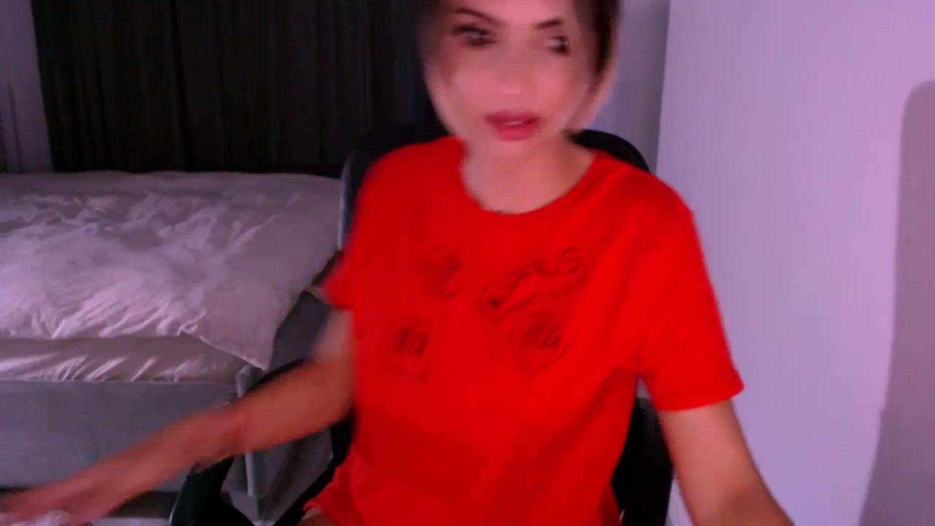 Gallery image thumbnail from Diamondblack5's myfreecams stream on, 08/20/2023, 04:43 image 4 of 20