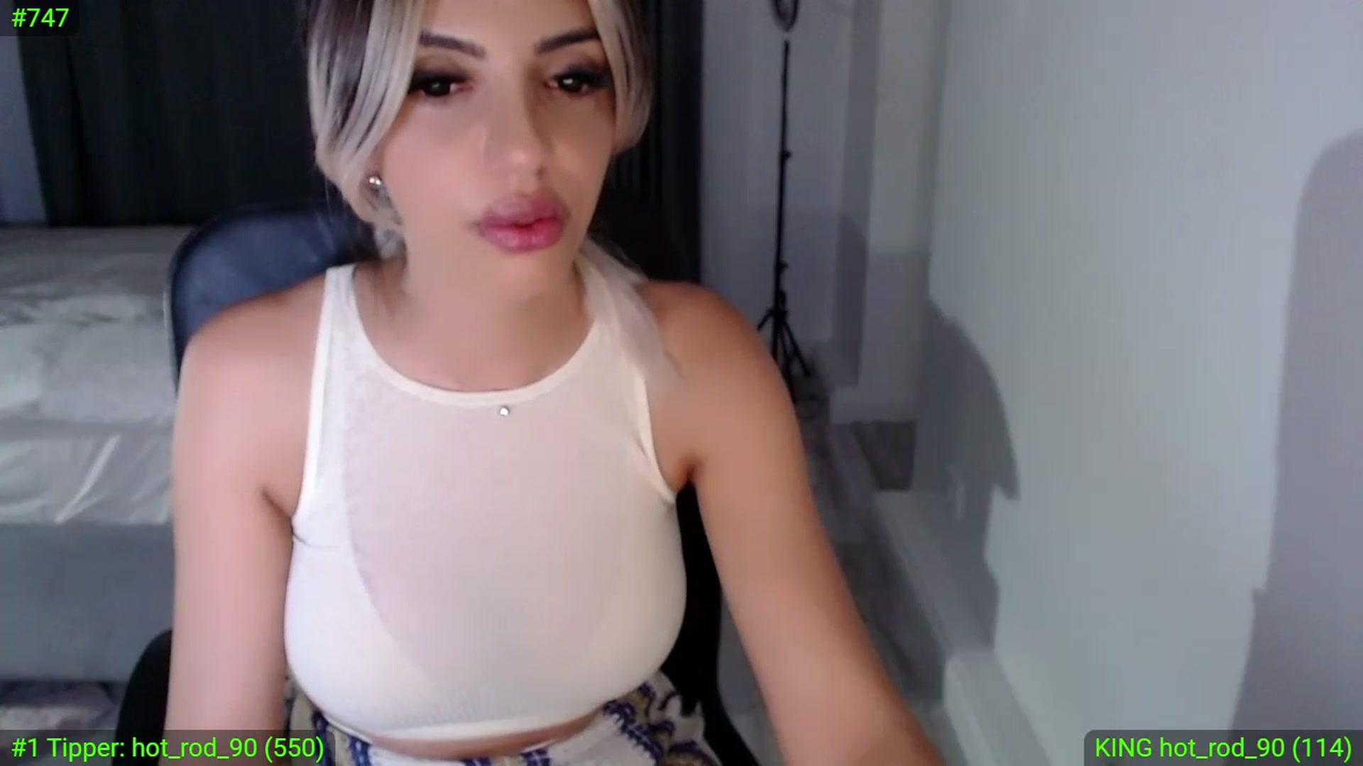 Gallery image thumbnail from Diamondblack5's myfreecams stream on, 08/26/2023, 24:50 image 4 of 20