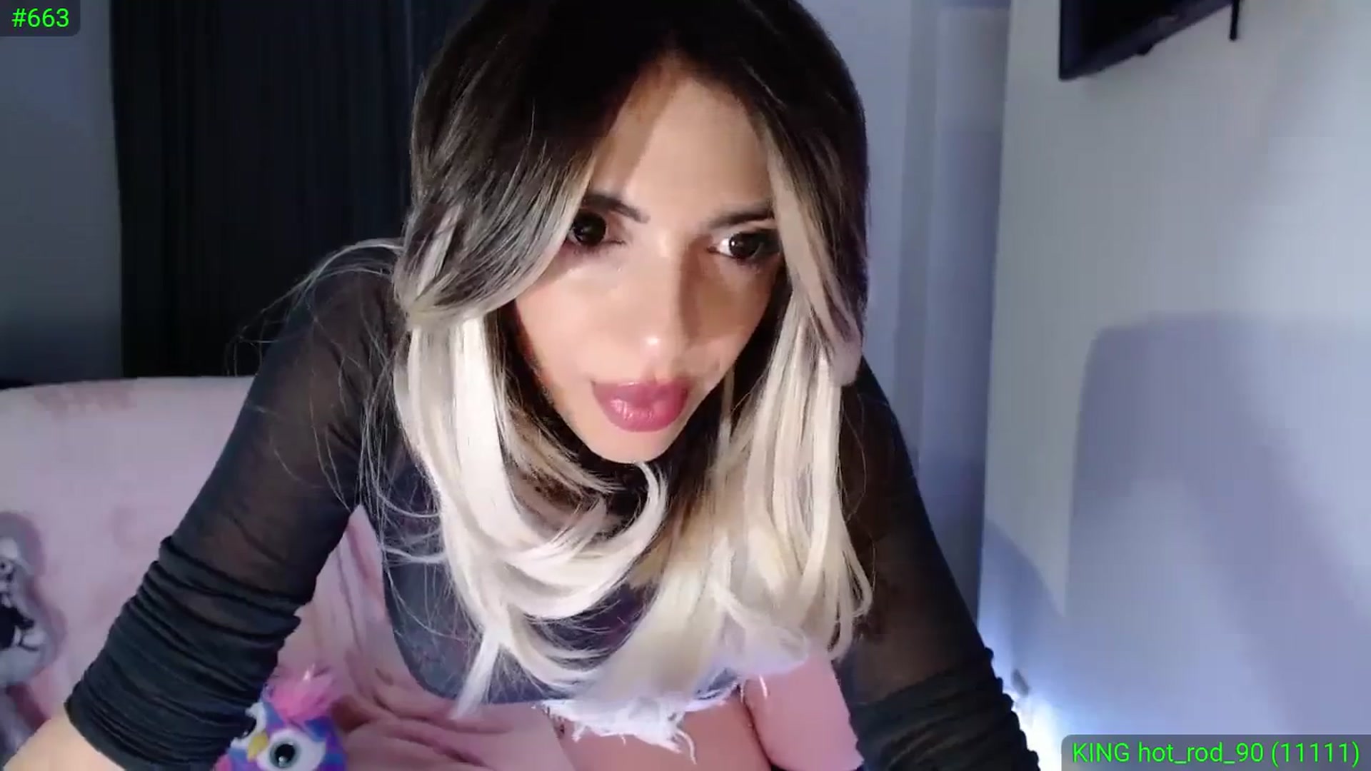 Gallery image thumbnail from Diamondblack5's myfreecams stream on, 10/22/2023, 02:38 image 11 of 20
