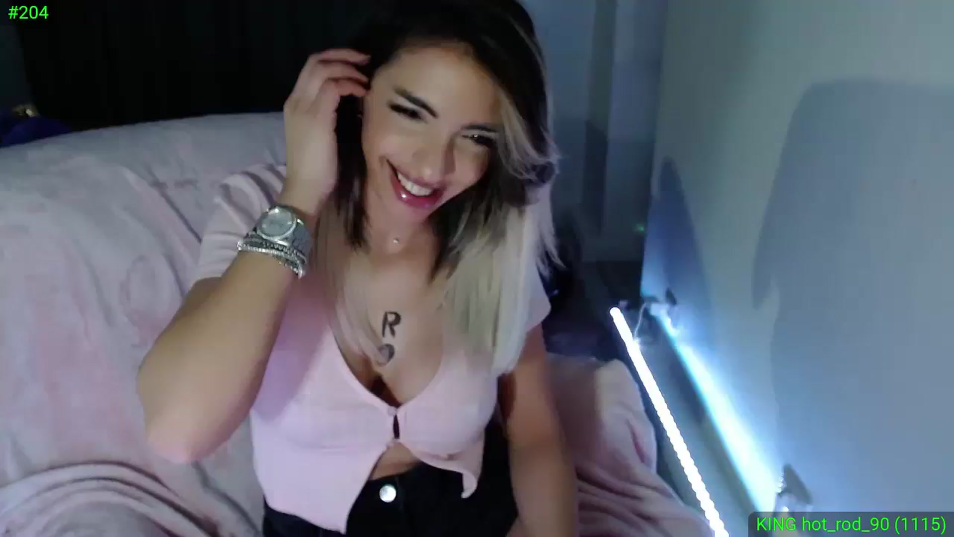 Gallery image thumbnail from Diamondblack5's myfreecams stream on, 11/02/2023, 01:52 image 11 of 20