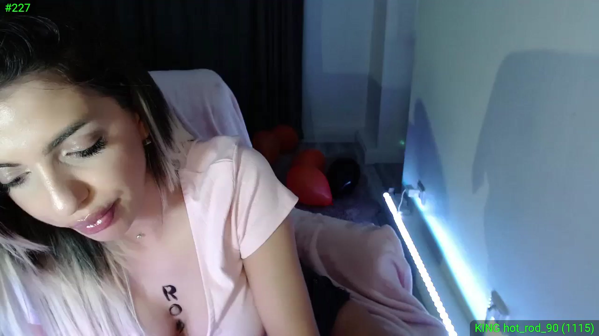Gallery image thumbnail from Diamondblack5's myfreecams stream on, 11/02/2023, 01:52 image 10 of 20