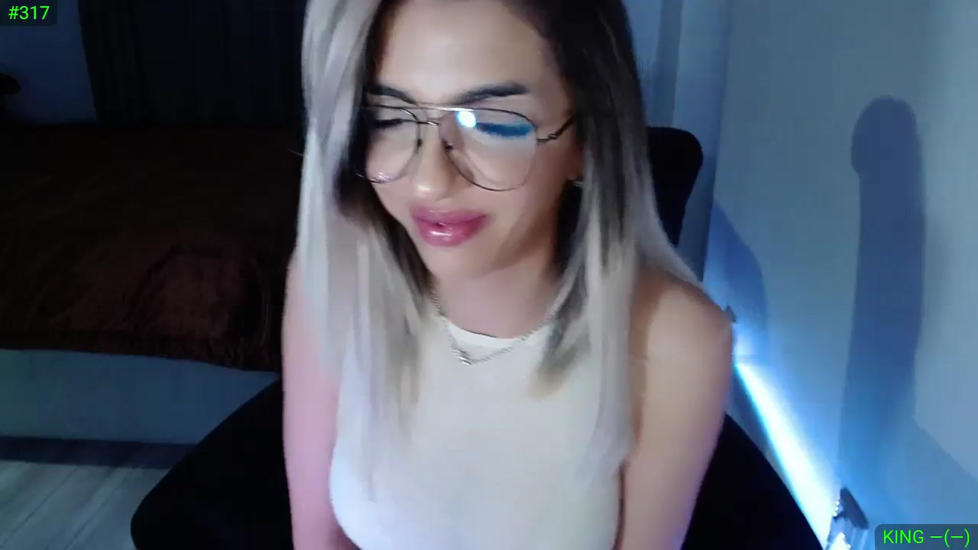 Gallery image thumbnail from Diamondblack5's myfreecams stream on, 11/15/2023, 23:13 image 7 of 20