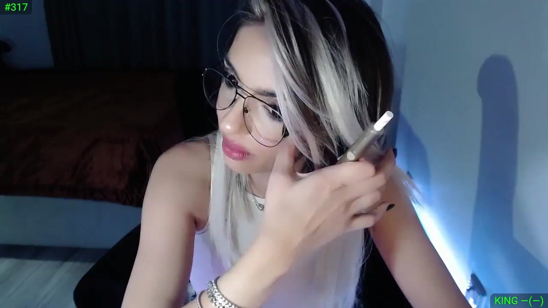 Gallery image thumbnail from Diamondblack5's myfreecams stream on, 11/15/2023, 23:13 image 2 of 20
