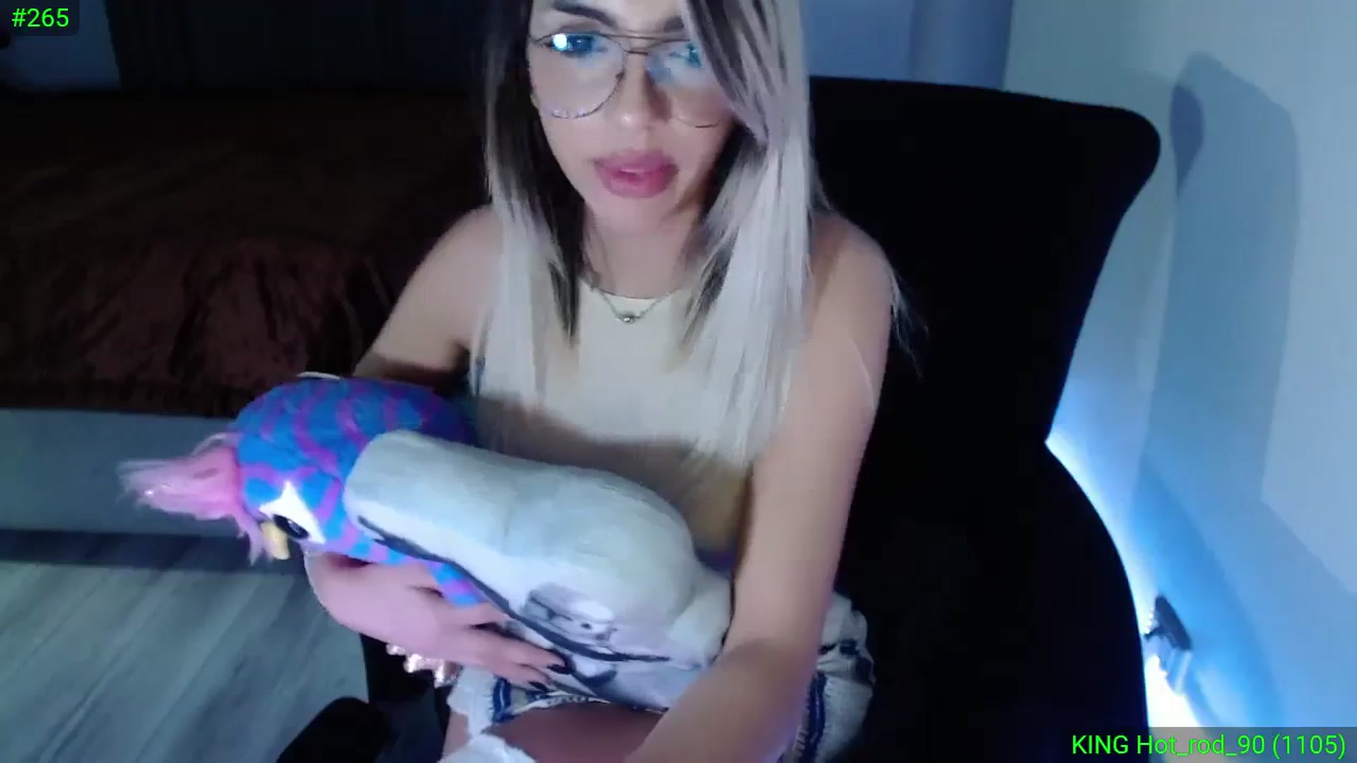 Gallery image thumbnail from Diamondblack5's myfreecams stream on, 11/16/2023, 03:13 image 10 of 20