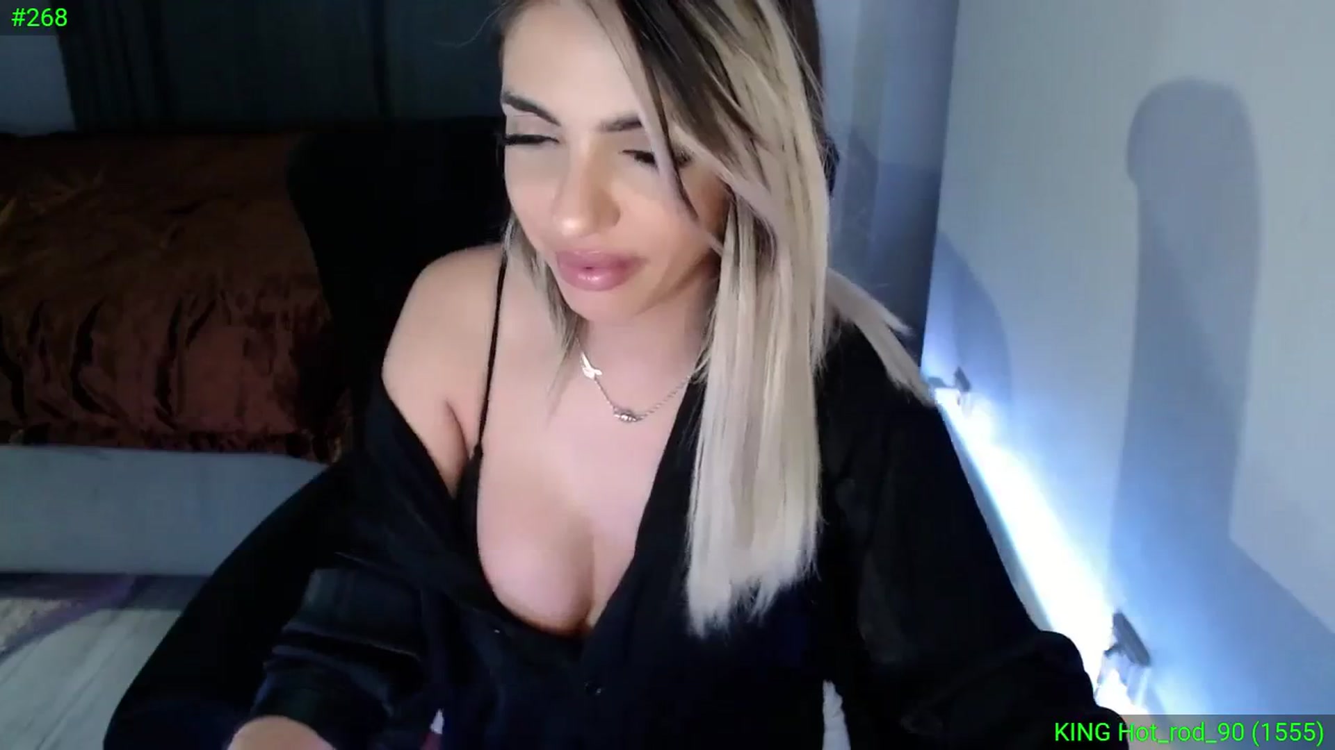 Gallery image thumbnail from Diamondblack5's myfreecams stream on, 11/17/2023, 04:17 image 5 of 20