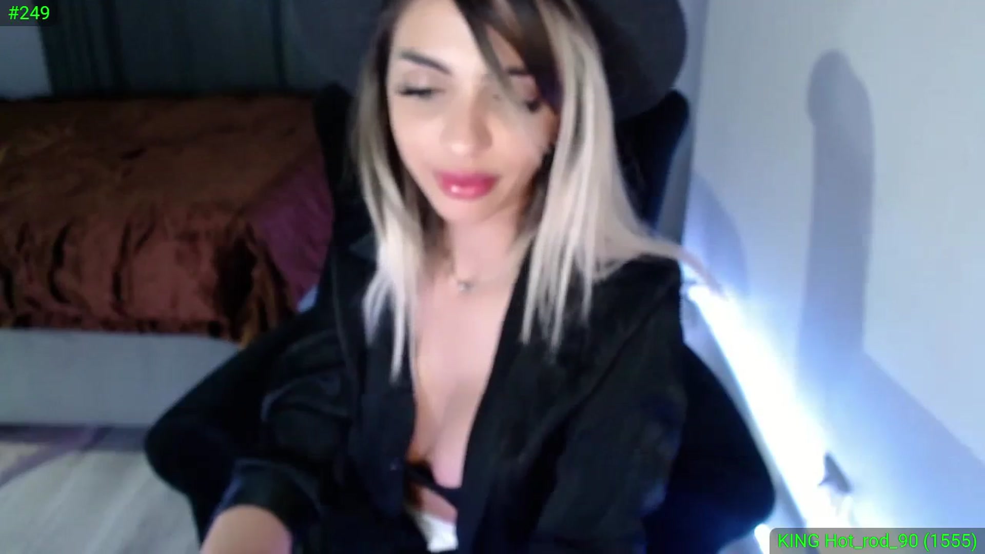 Gallery image thumbnail from Diamondblack5's myfreecams stream on, 11/17/2023, 04:17 image 18 of 20