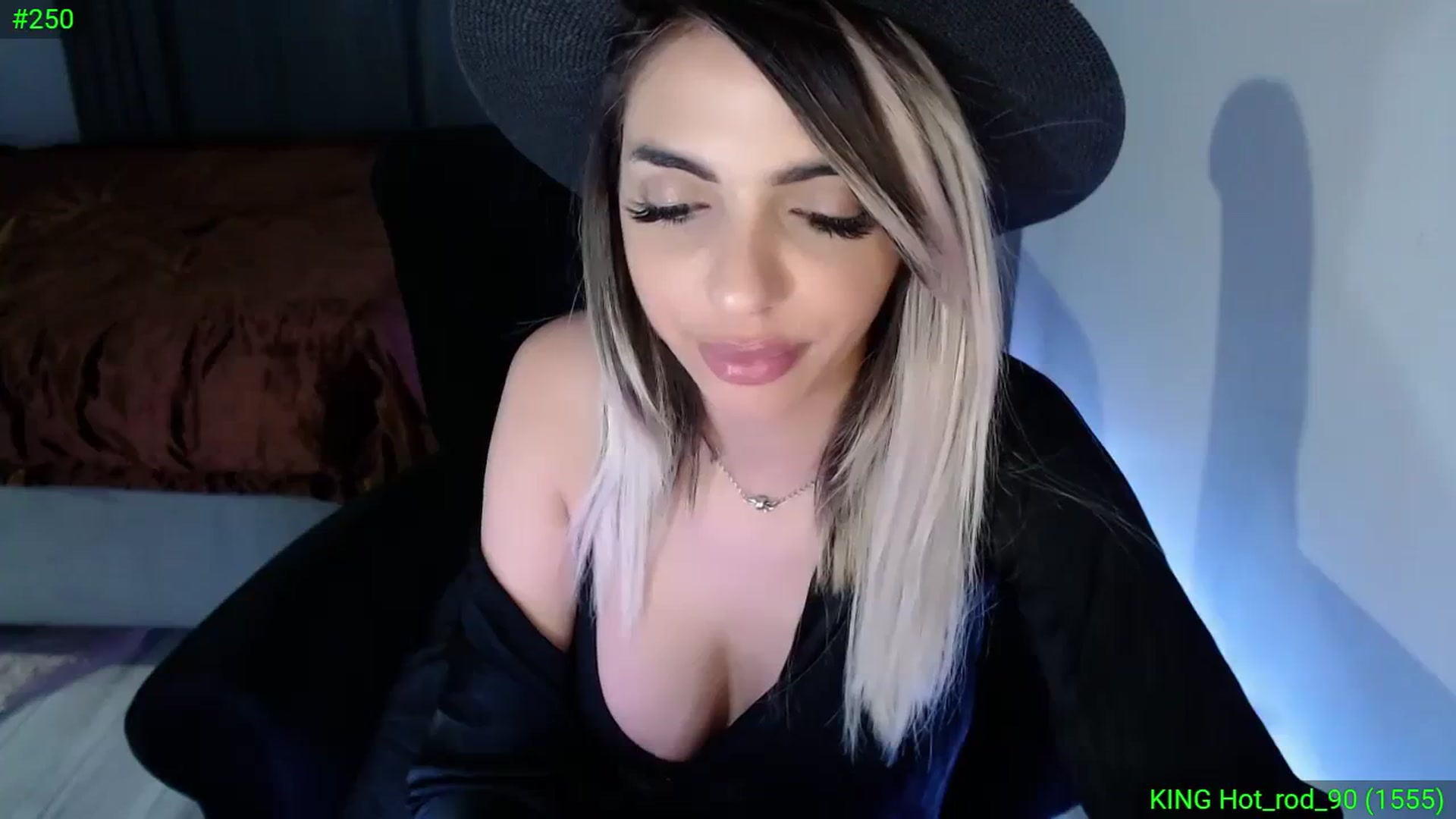Gallery image thumbnail from Diamondblack5's myfreecams stream on, 11/17/2023, 04:17 image 15 of 20
