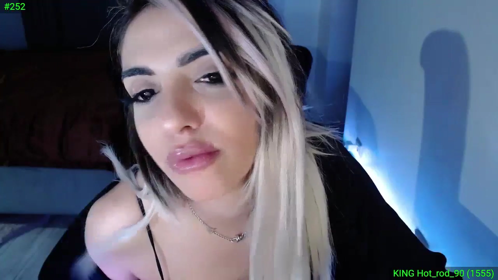 Gallery image thumbnail from Diamondblack5's myfreecams stream on, 11/17/2023, 04:17 image 8 of 20