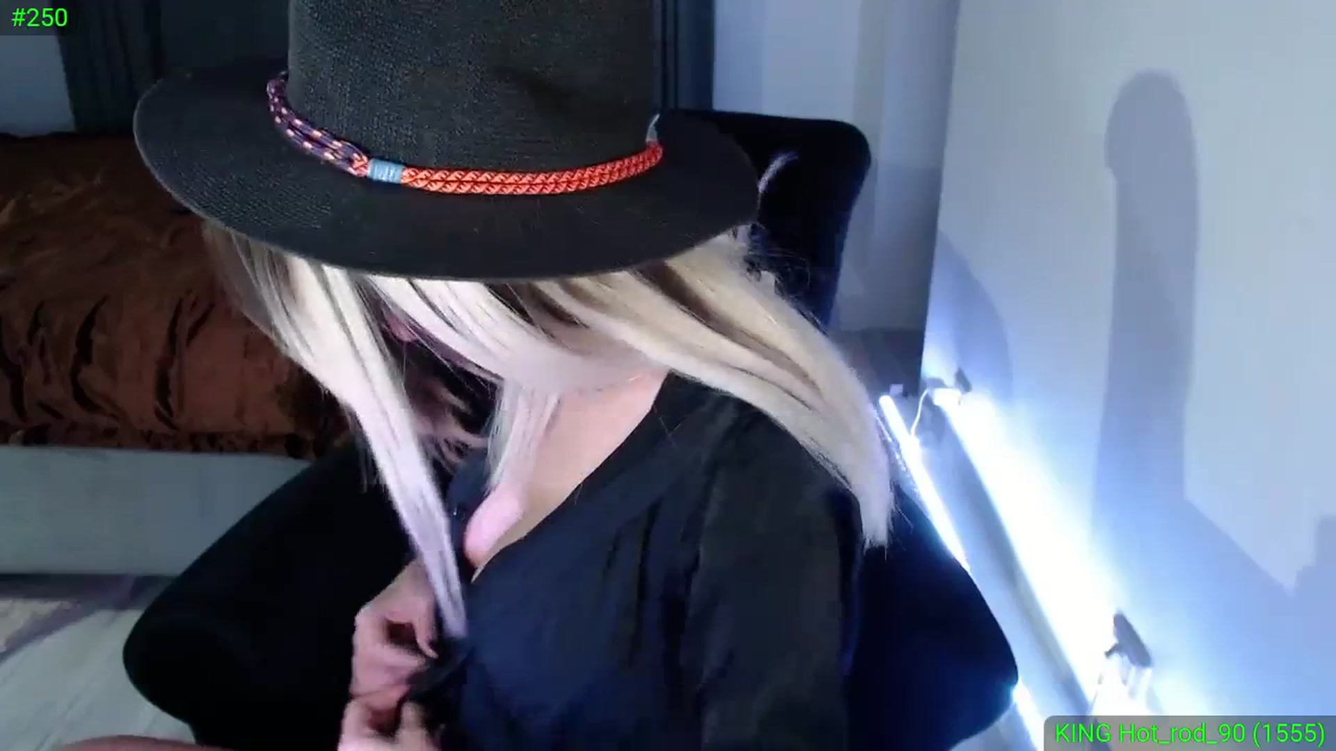 Gallery image thumbnail from Diamondblack5's myfreecams stream on, 11/17/2023, 04:17 image 12 of 20