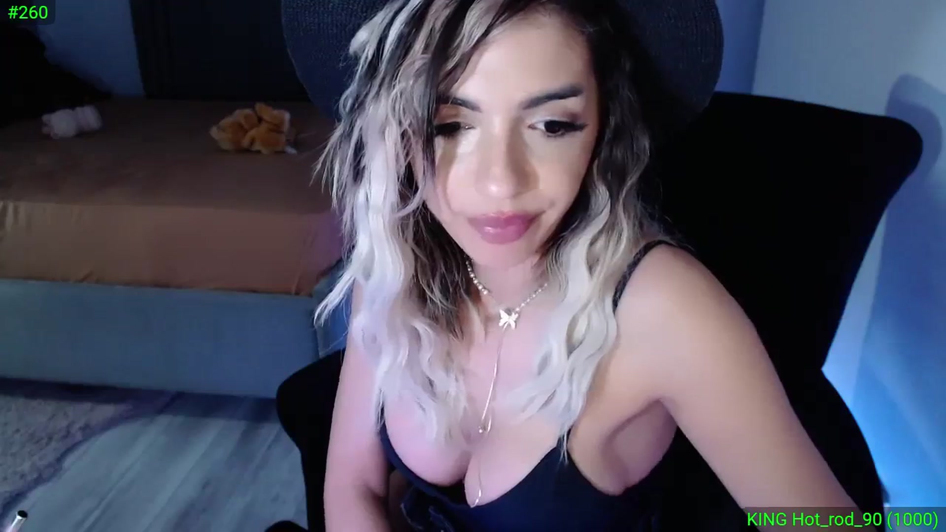 Gallery image thumbnail from Diamondblack5's myfreecams stream on, 11/18/2023, 04:05 image 14 of 20