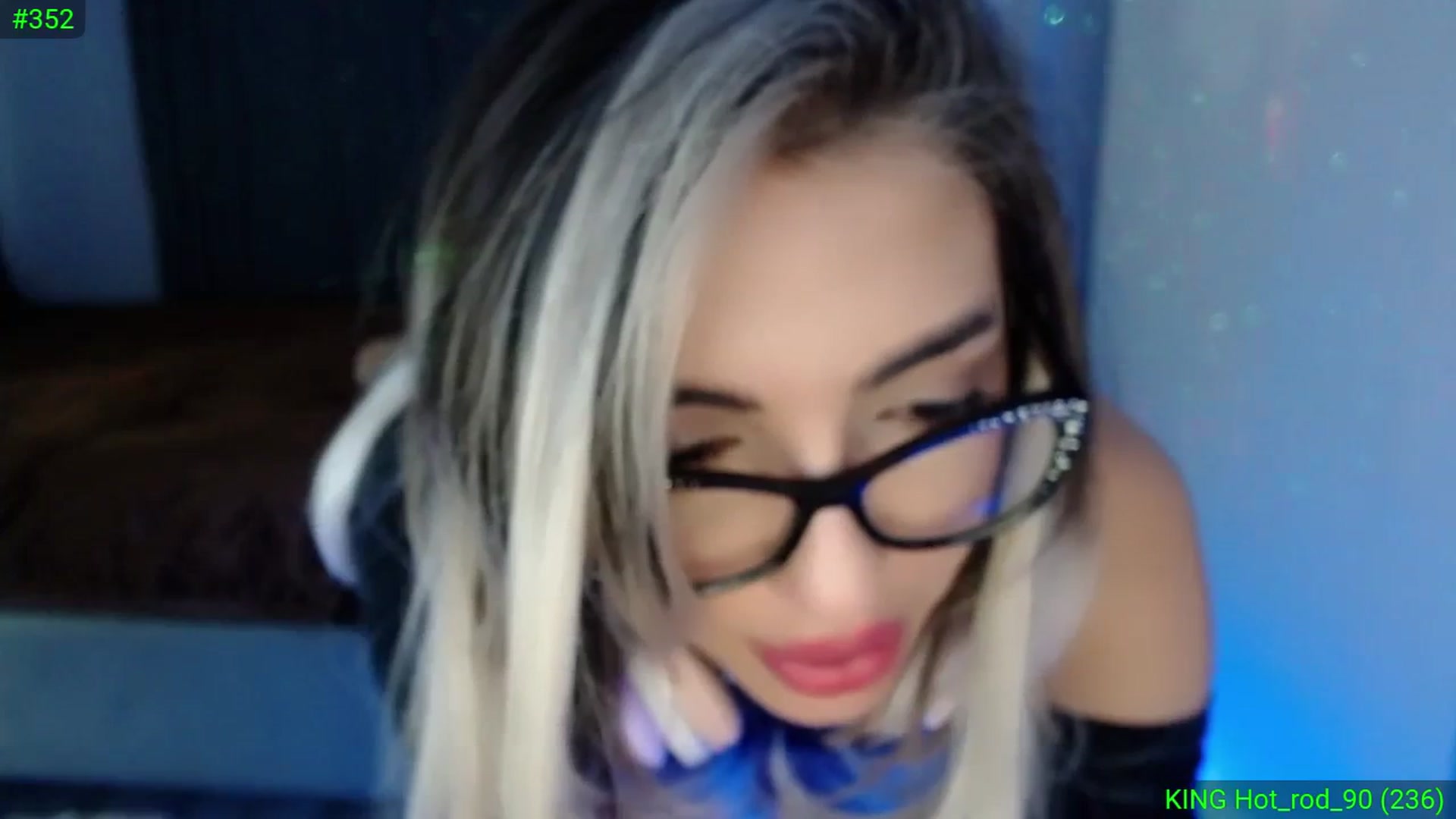 Gallery image thumbnail from Diamondblack5's myfreecams stream on, 11/23/2023, 03:19 image 13 of 20
