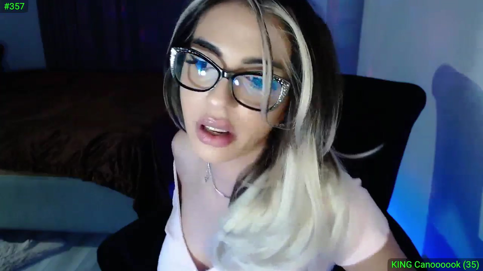 Gallery image thumbnail from Diamondblack5's myfreecams stream on, 11/24/2023, 23:54 image 8 of 20