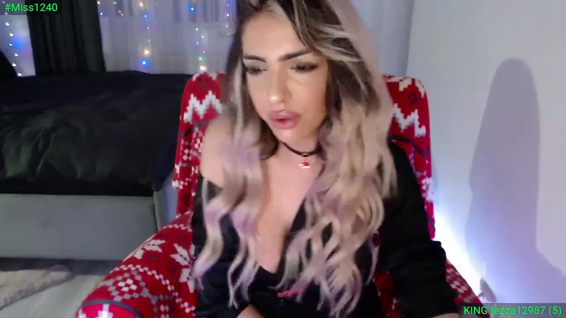 Gallery image thumbnail from Diamondblack5's myfreecams stream on, 12/15/2023, 24:00 image 19 of 20