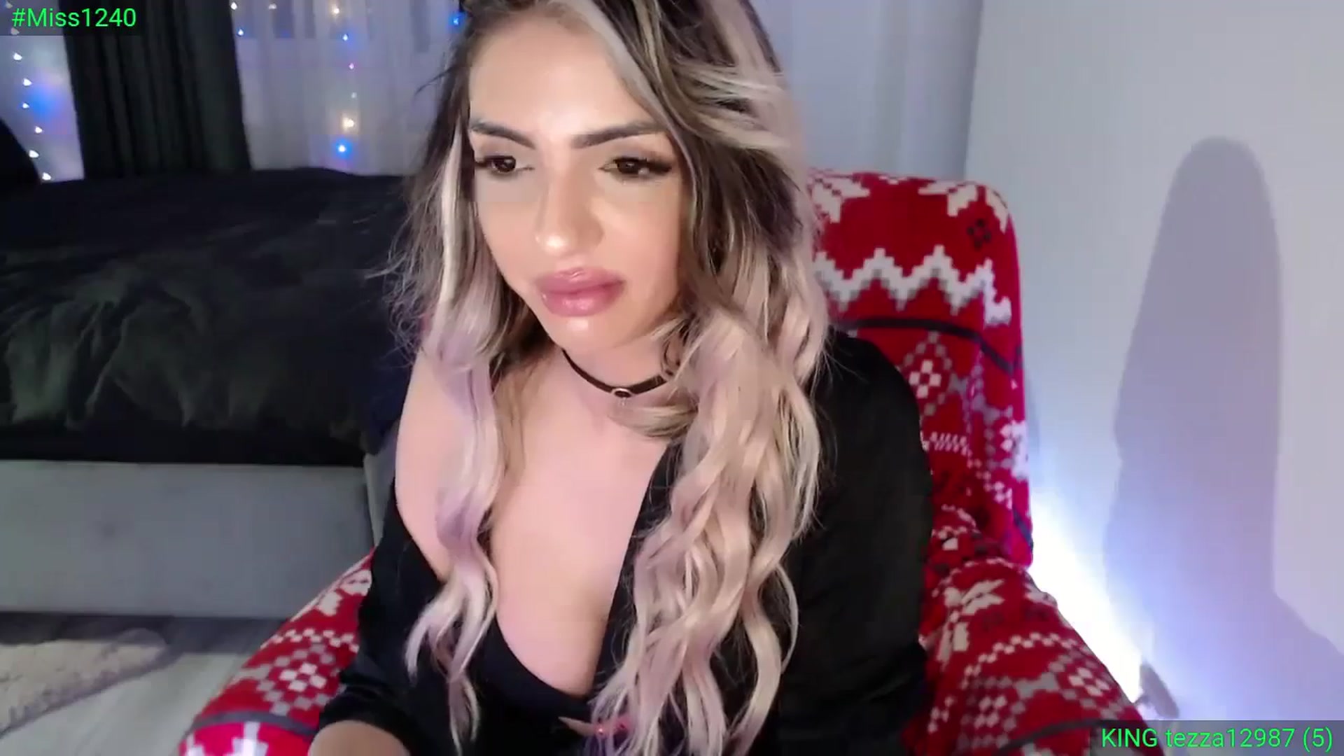 Gallery image thumbnail from Diamondblack5's myfreecams stream on, 12/15/2023, 03:55 image 2 of 20