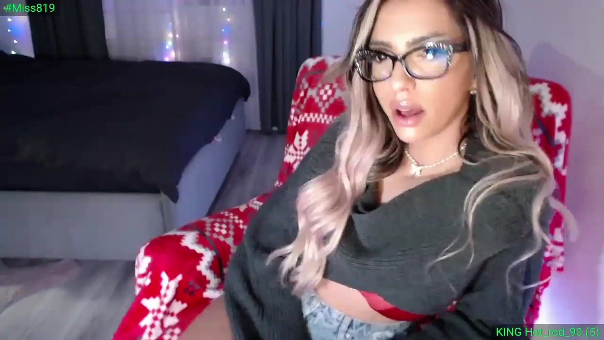 Gallery image thumbnail from Diamondblack5's myfreecams stream on, 12/17/2023, 24:39 image 9 of 20