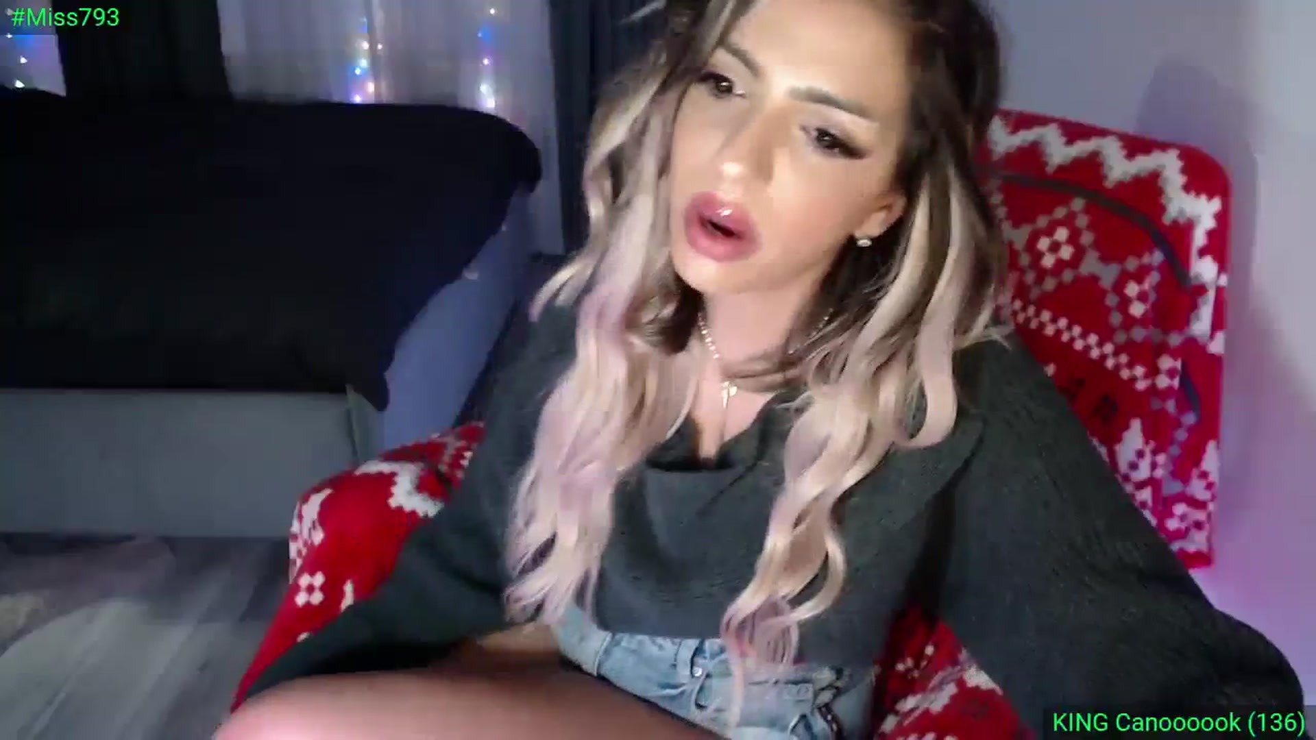 Gallery image thumbnail from Diamondblack5's myfreecams stream on, 12/17/2023, 02:18 image 4 of 20