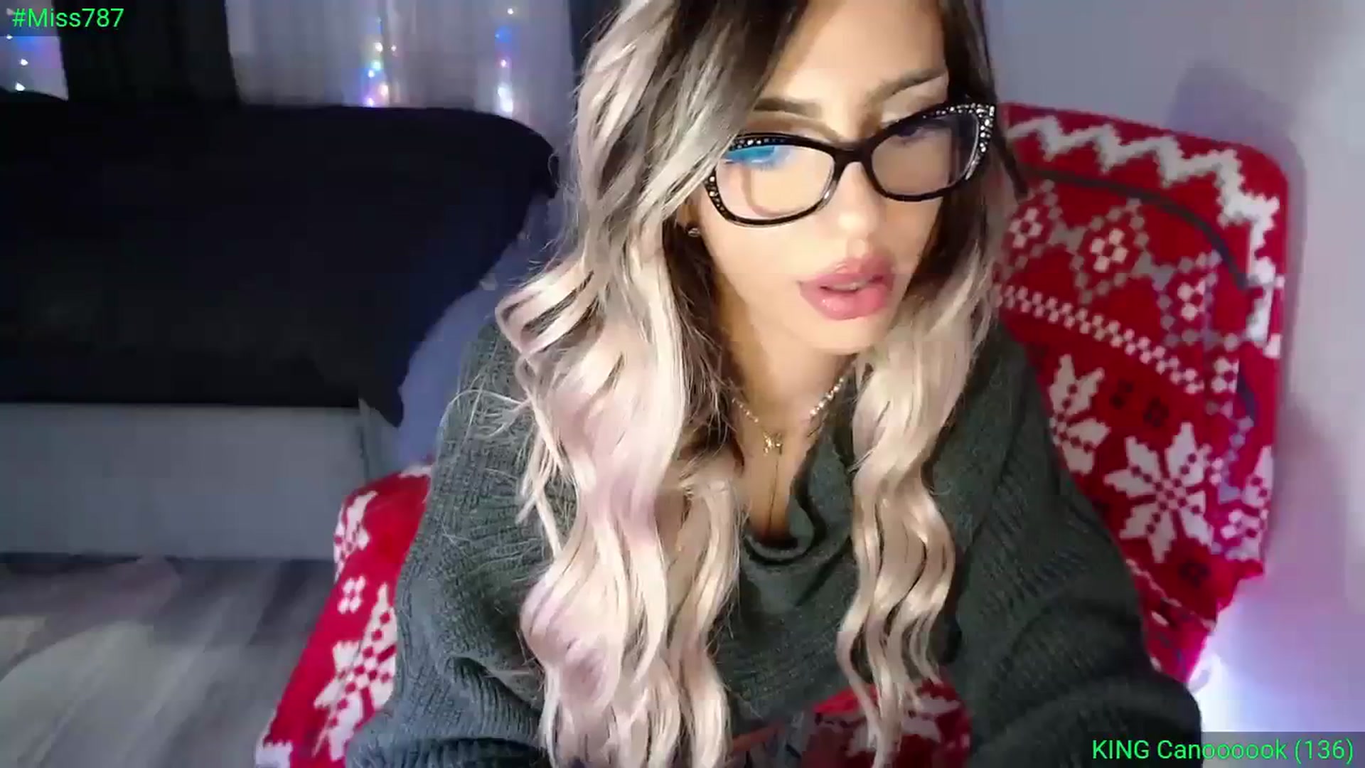 Gallery image thumbnail from Diamondblack5's myfreecams stream on, 12/17/2023, 02:18 image 17 of 20
