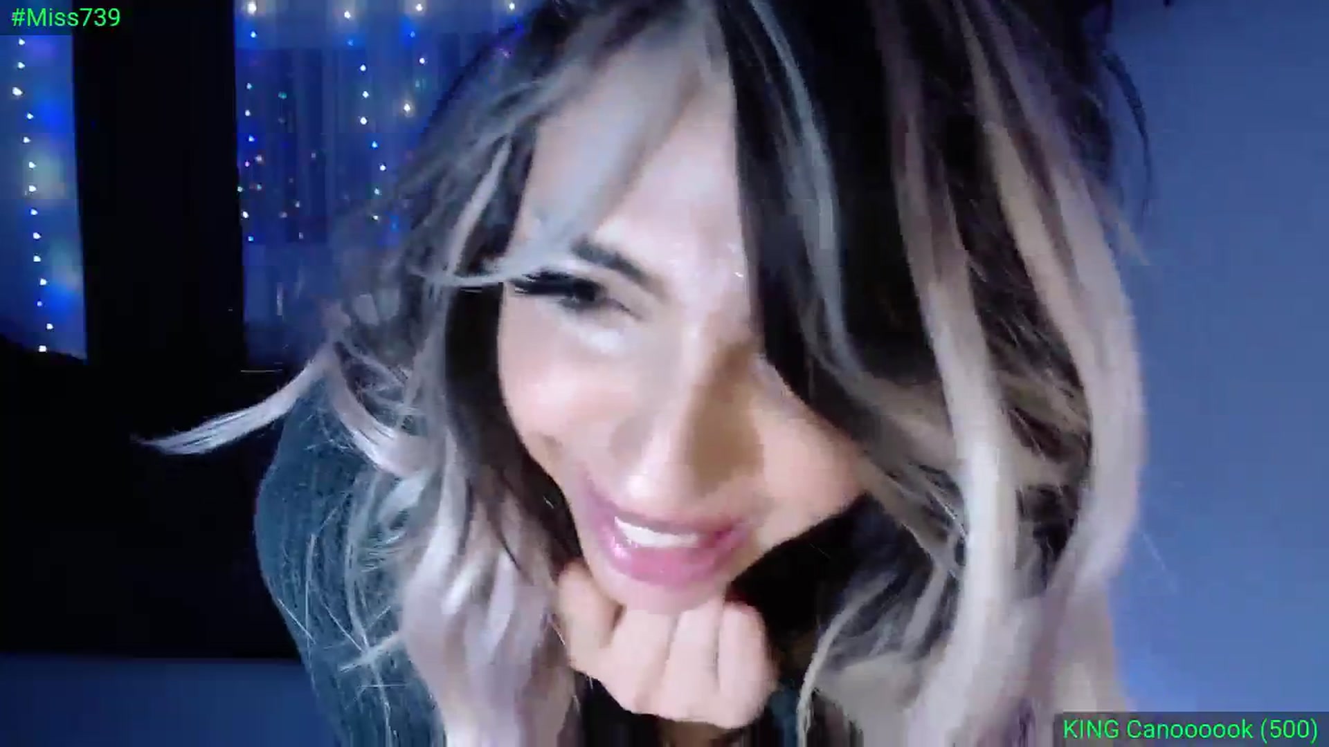 Gallery image thumbnail from Diamondblack5's myfreecams stream on, 12/17/2023, 03:41 image 6 of 20