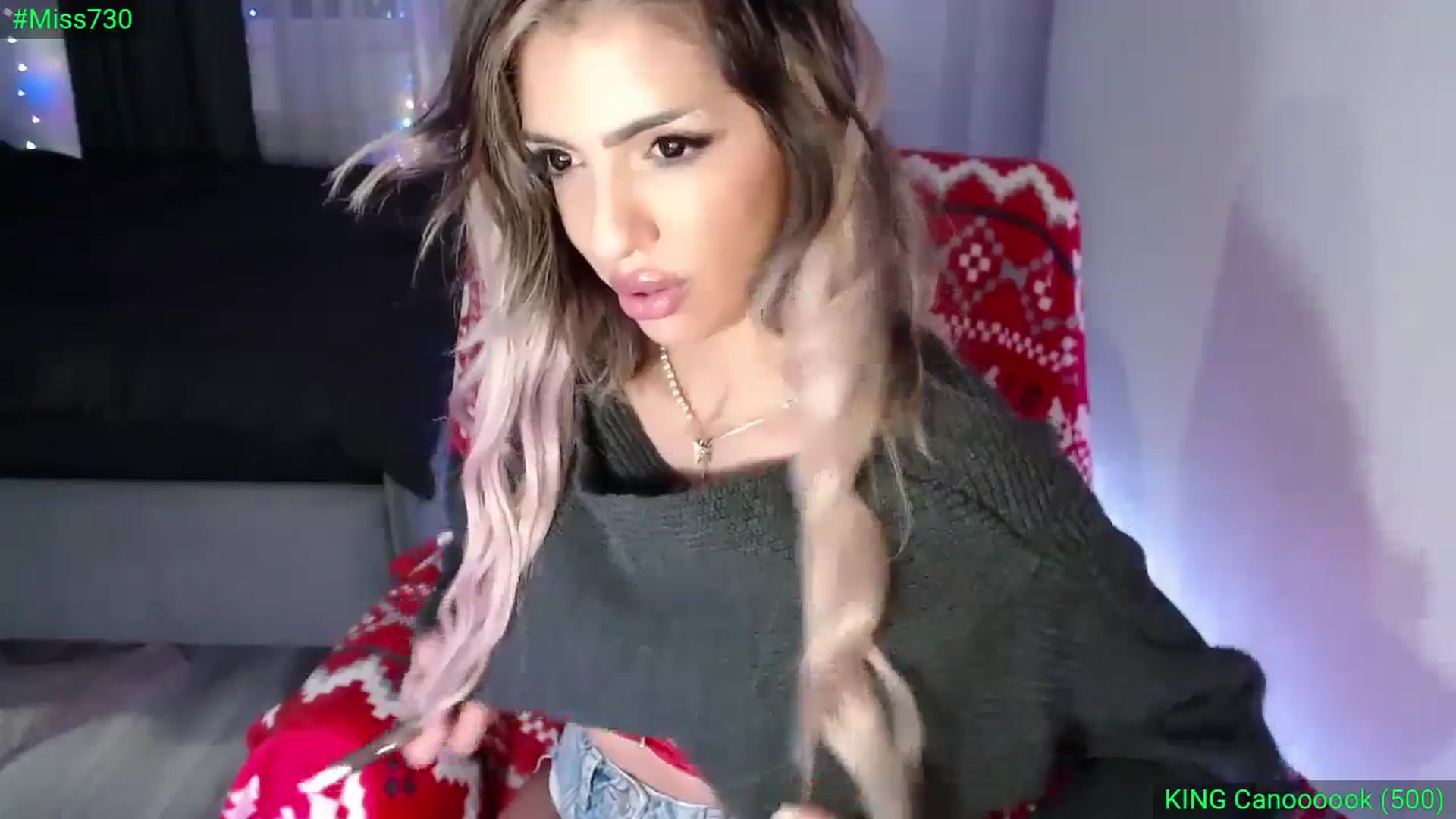 Gallery image thumbnail from Diamondblack5's myfreecams stream on, 12/17/2023, 04:39 image 4 of 20