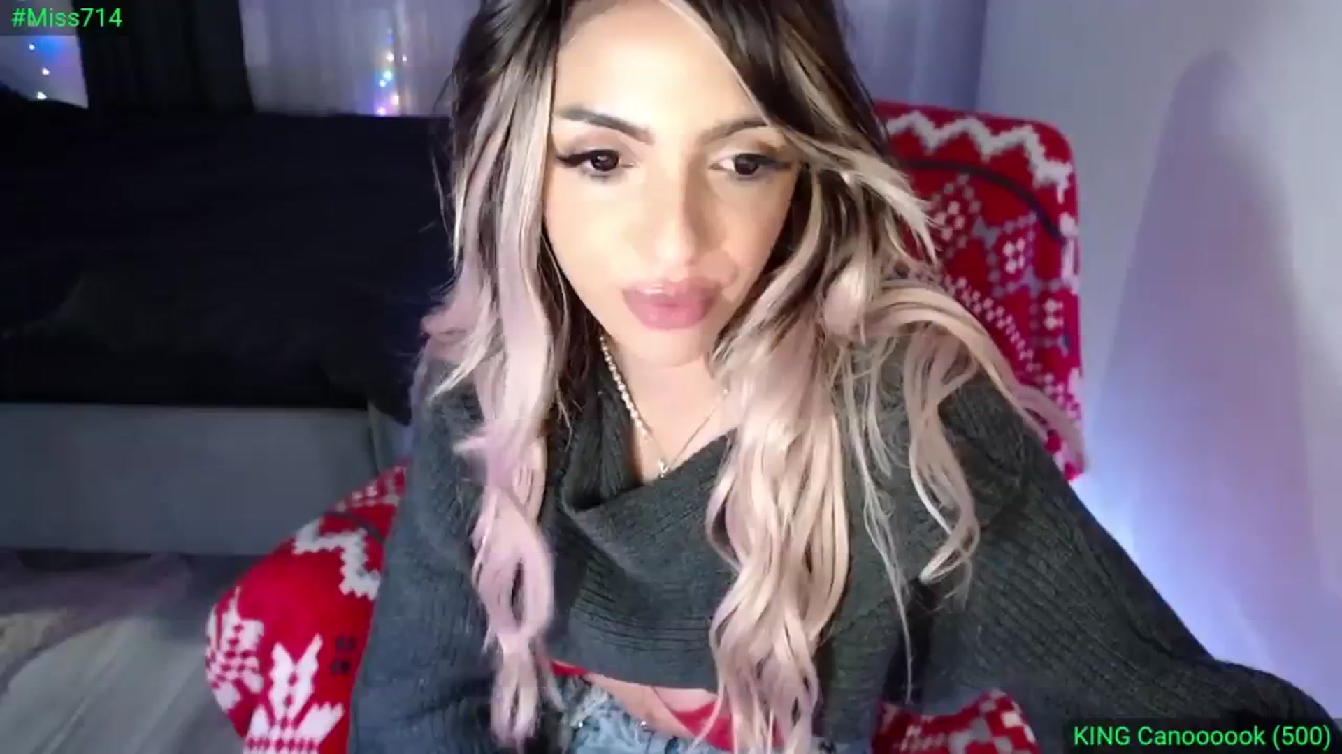 Gallery image thumbnail from Diamondblack5's myfreecams stream on, 12/17/2023, 05:15 image 15 of 20