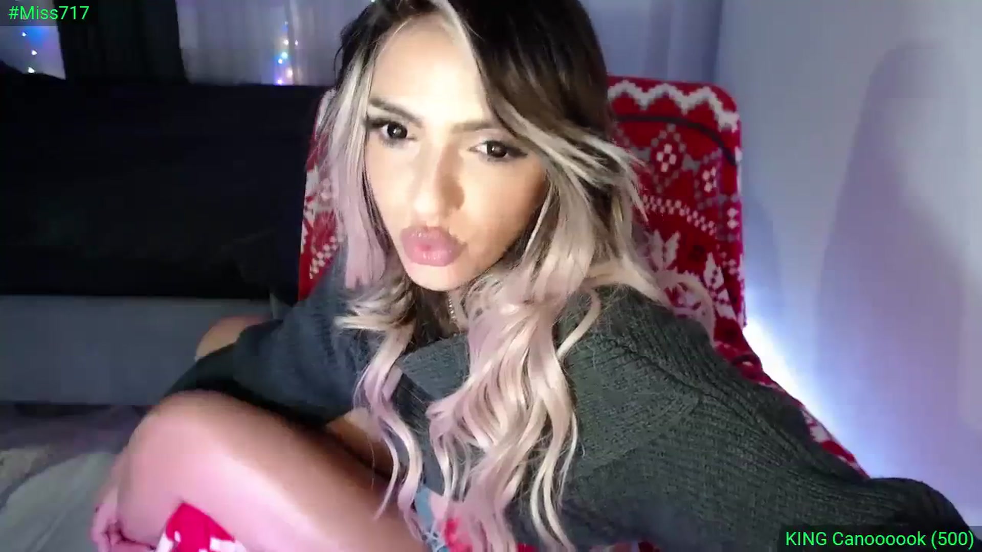 Gallery image thumbnail from Diamondblack5's myfreecams stream on, 12/17/2023, 05:15 image 4 of 20
