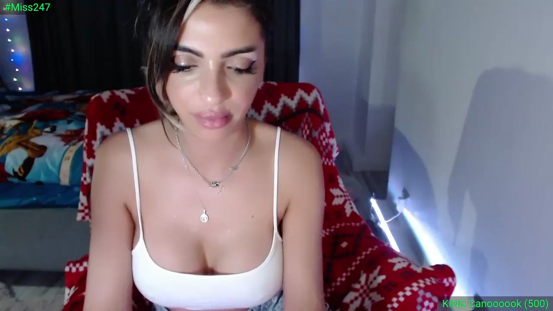 Gallery image thumbnail from Diamondblack5's myfreecams stream on, 01/03/2024, 04:50 image 13 of 20