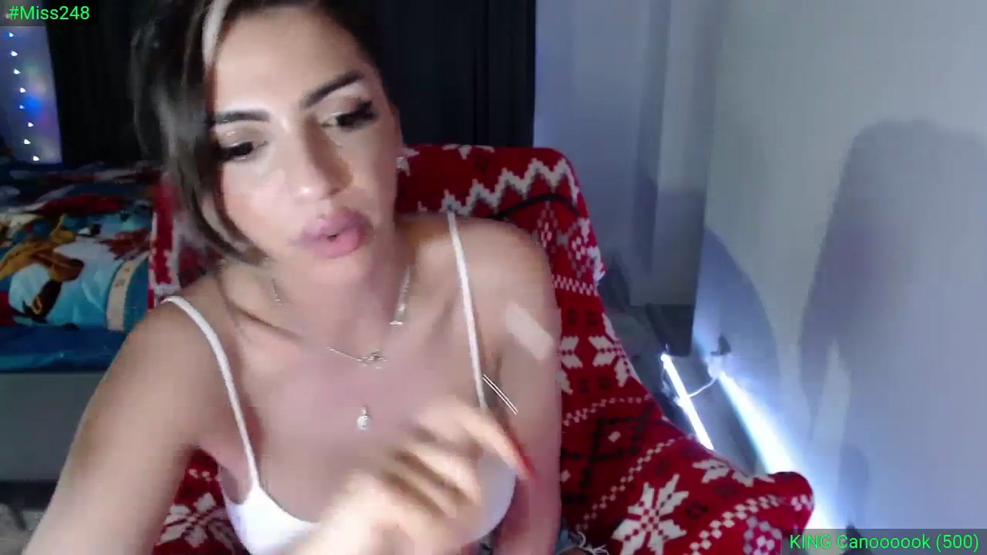 Gallery image thumbnail from Diamondblack5's myfreecams stream on, 01/03/2024, 04:50 image 15 of 20