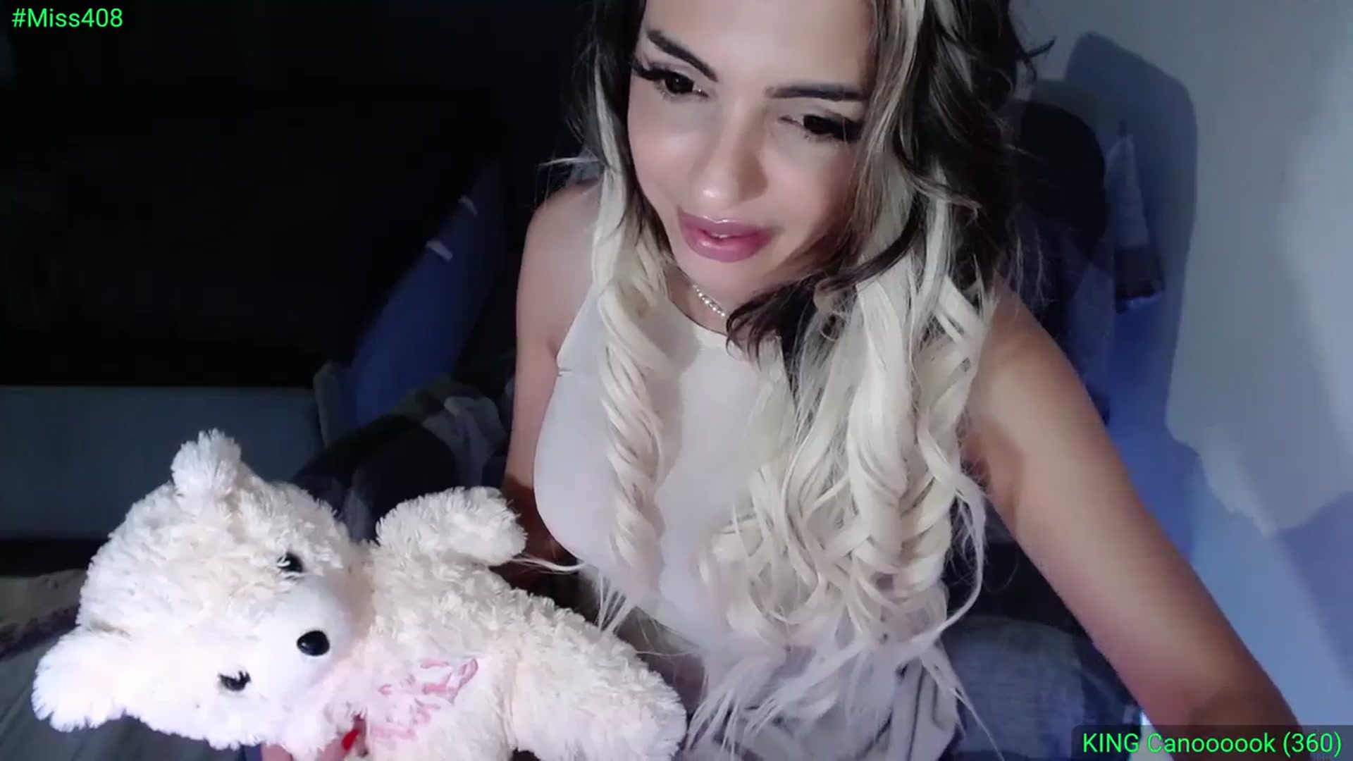 Gallery image thumbnail from Diamondblack5's myfreecams stream on, 01/20/2024, 05:07 image 4 of 20
