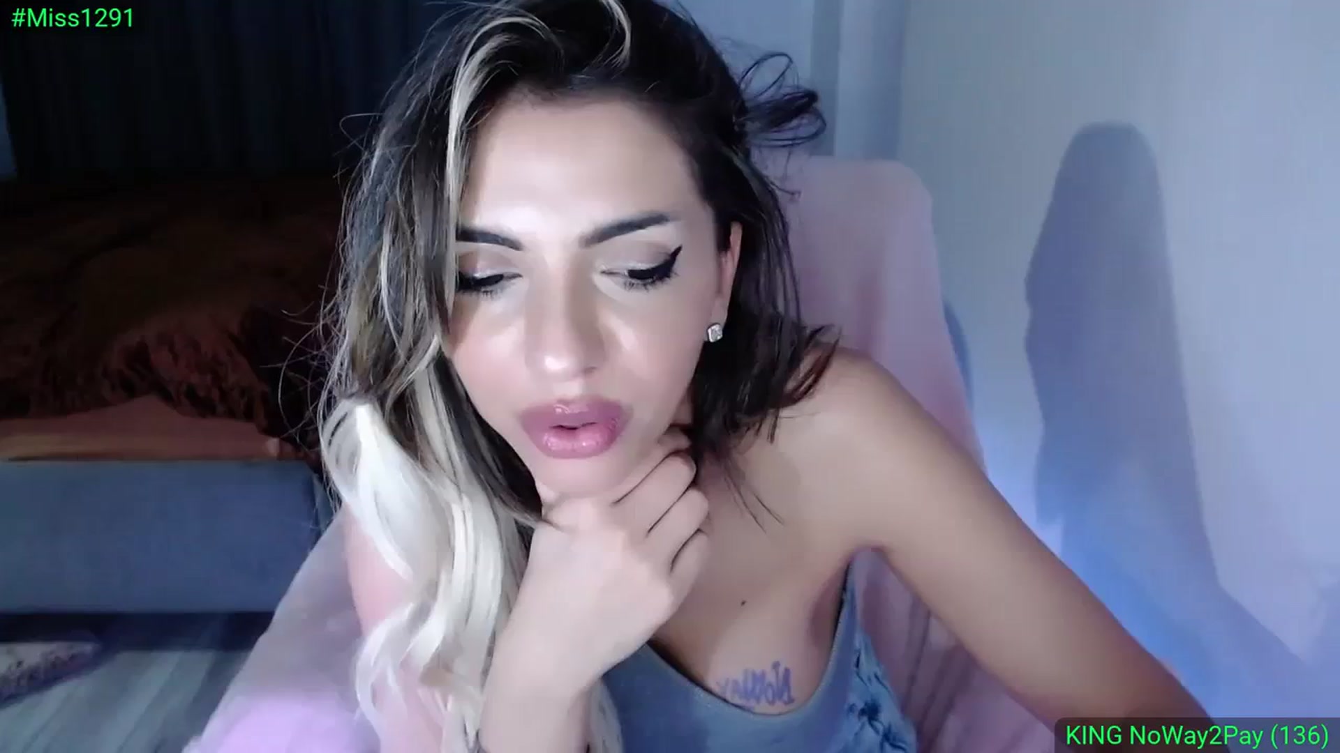 Gallery image thumbnail from Diamondblack5's myfreecams stream on, 02/18/2024, 04:08 image 9 of 20