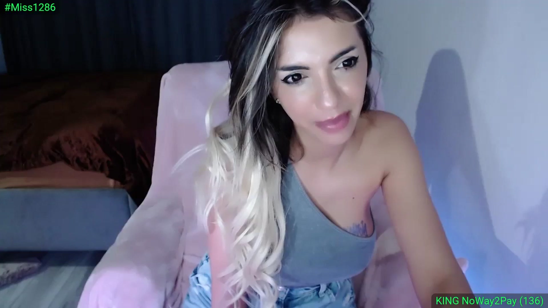 Gallery image thumbnail from Diamondblack5's myfreecams stream on, 02/18/2024, 04:08 image 16 of 20
