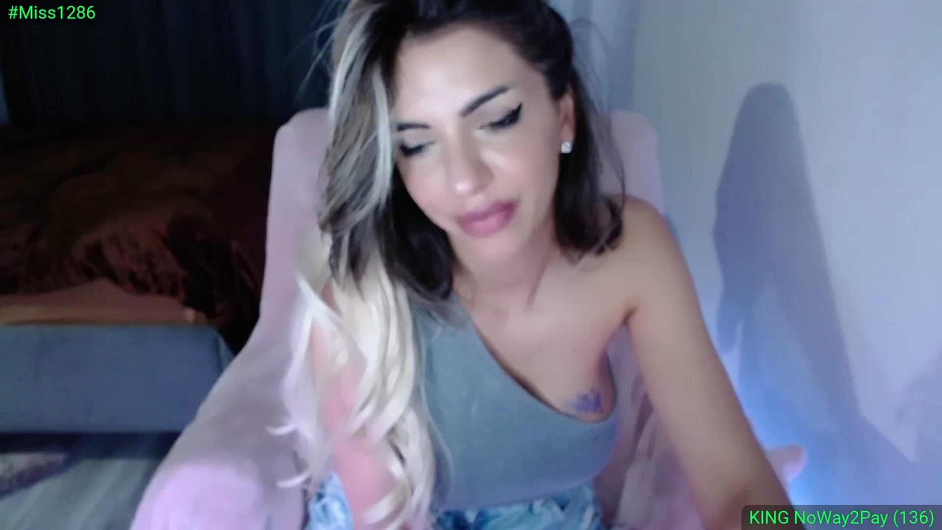 Gallery image thumbnail from Diamondblack5's myfreecams stream on, 02/18/2024, 04:08 image 18 of 20
