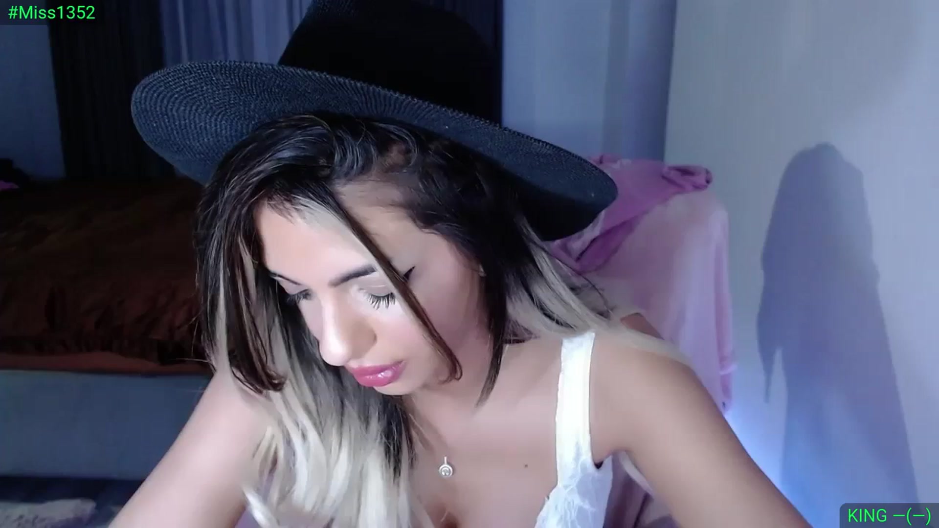 Gallery image thumbnail from Diamondblack5's myfreecams stream on, 02/19/2024, 03:26 image 1 of 20