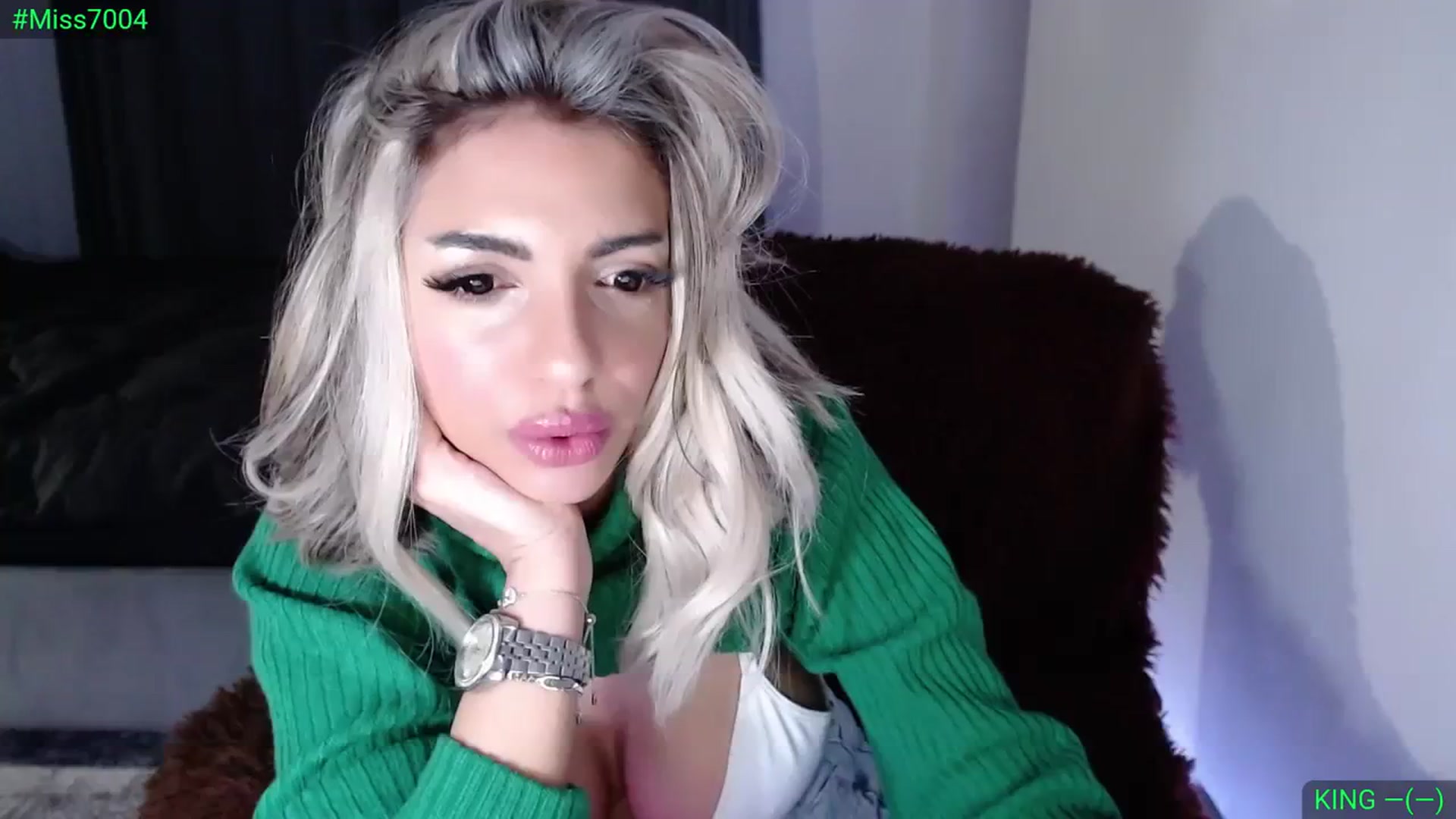 Gallery image thumbnail from Diamondblack5's myfreecams stream on, 03/18/2024, 24:00 image 11 of 20