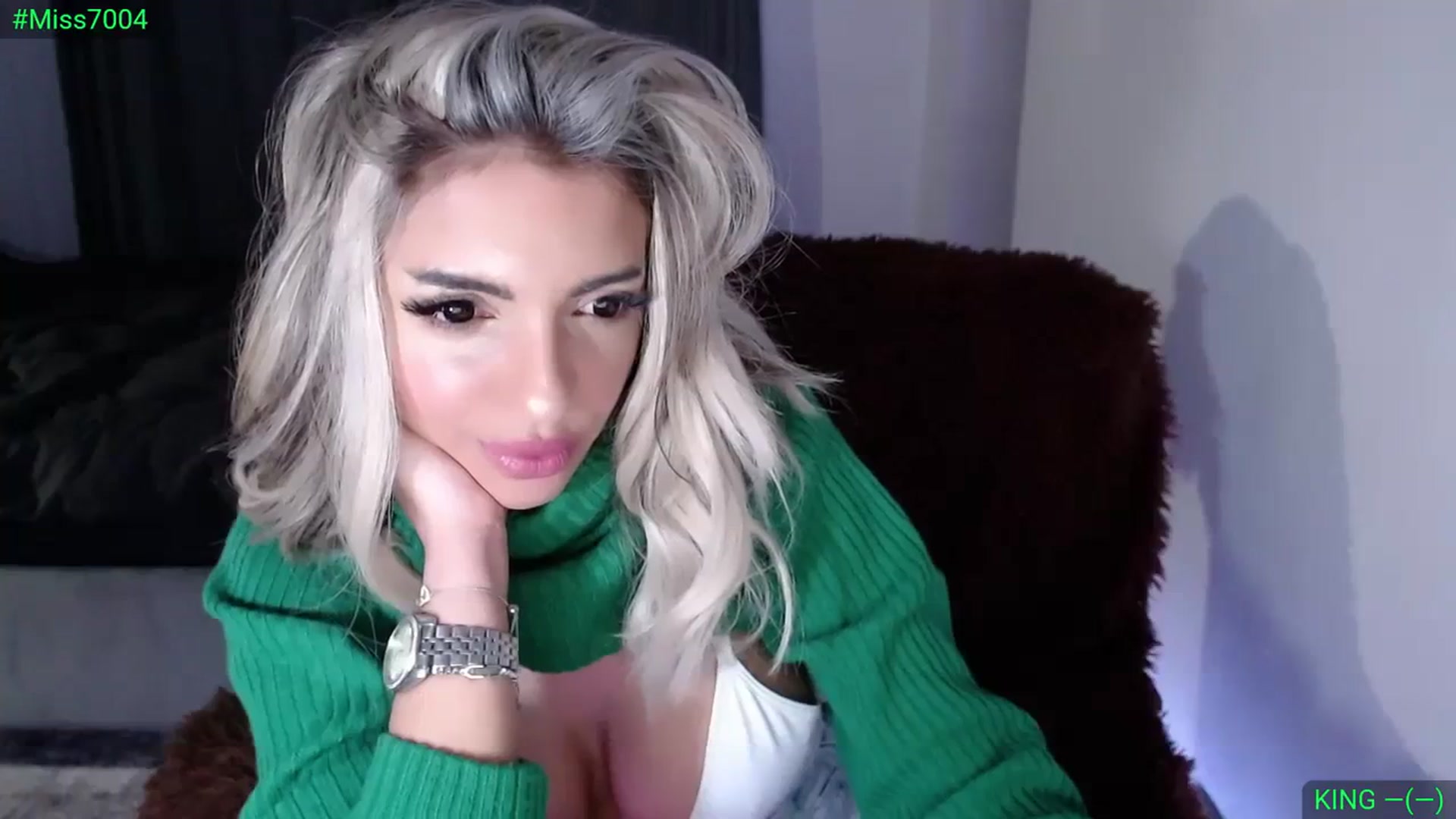 Gallery image thumbnail from Diamondblack5's myfreecams stream on, 03/18/2024, 24:00 image 10 of 20