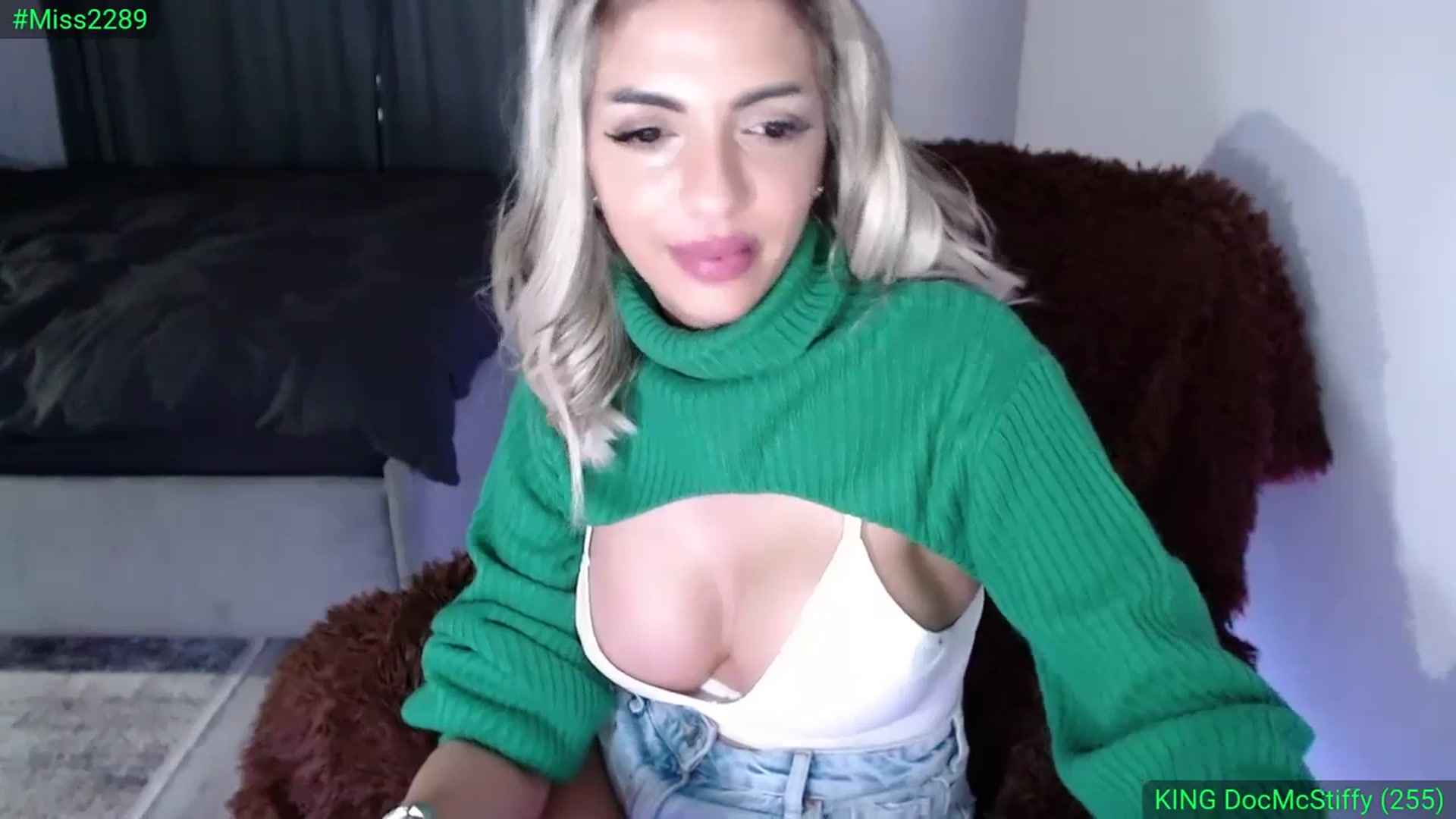 Gallery image thumbnail from Diamondblack5's myfreecams stream on, 03/18/2024, 05:19 image 18 of 20