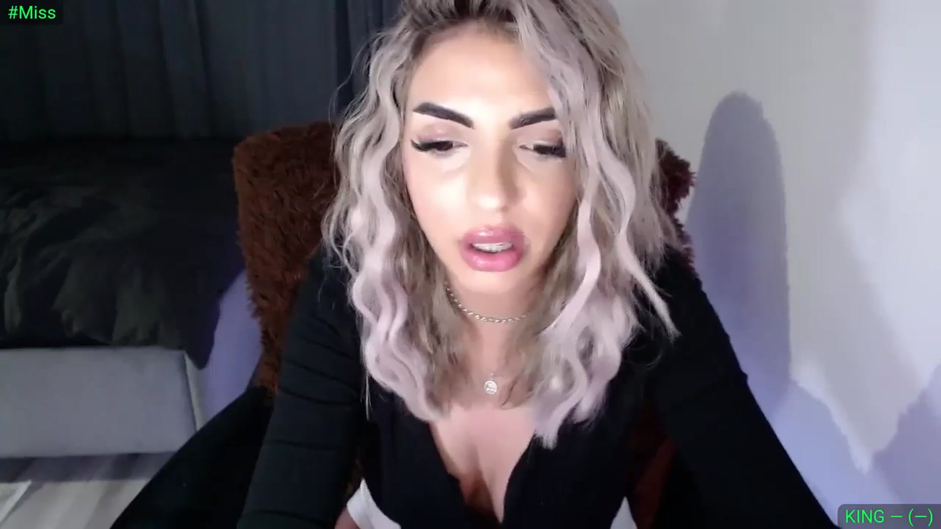 Gallery image thumbnail from Diamondblack5's myfreecams stream on, 04/01/2024, 23:38 image 10 of 20