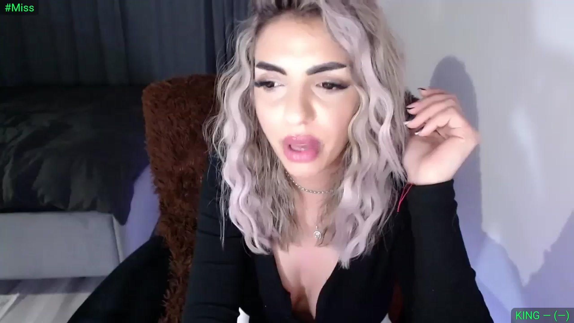 Gallery image thumbnail from Diamondblack5's myfreecams stream on, 04/01/2024, 23:38 image 18 of 20