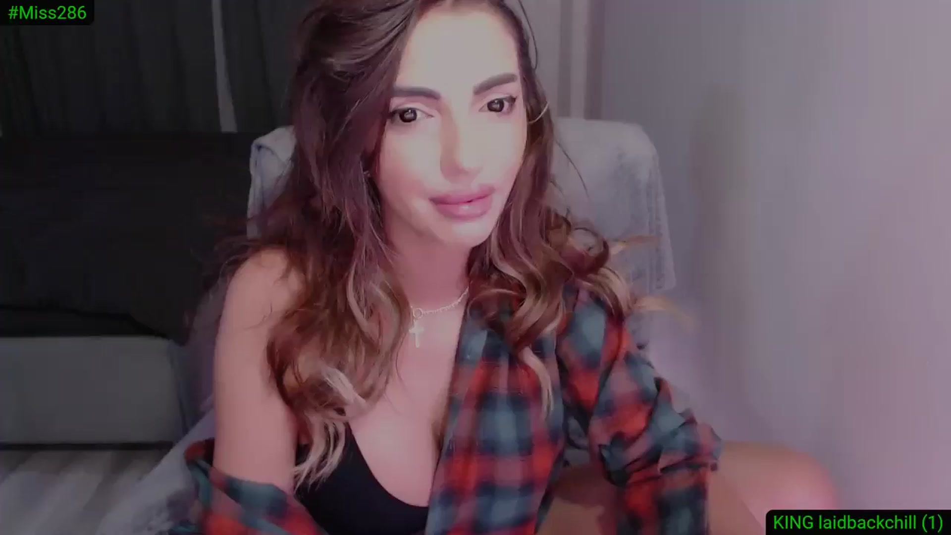 Gallery image thumbnail from Diamondblack5's myfreecams stream on, 05/11/2025, 24:01 image 1 of 20
