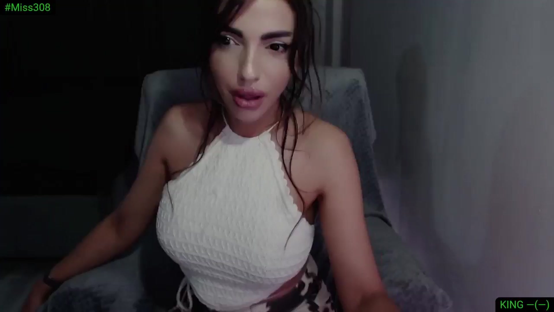 Gallery image thumbnail from Diamondblack5's myfreecams stream on, 05/12/2025, 24:42 image 1 of 20