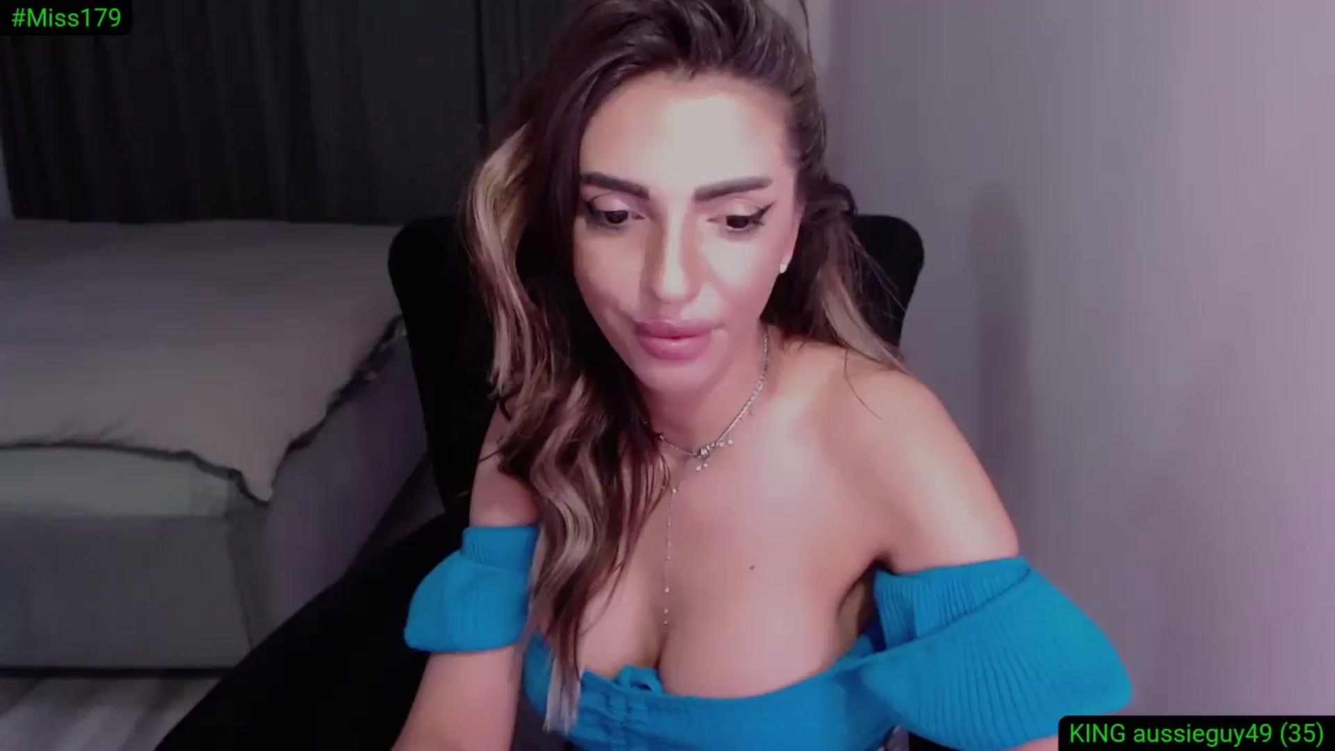 Gallery image thumbnail from Diamondblack5's myfreecams stream on, 05/14/2025, 23:48 image 6 of 20