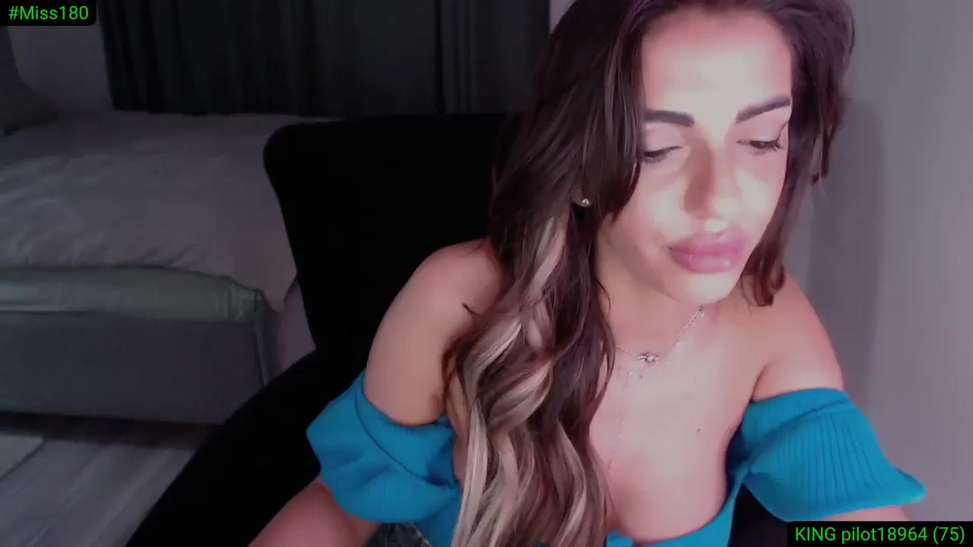Gallery image thumbnail from Diamondblack5's myfreecams stream on, 05/15/2025, 04:04 image 12 of 20