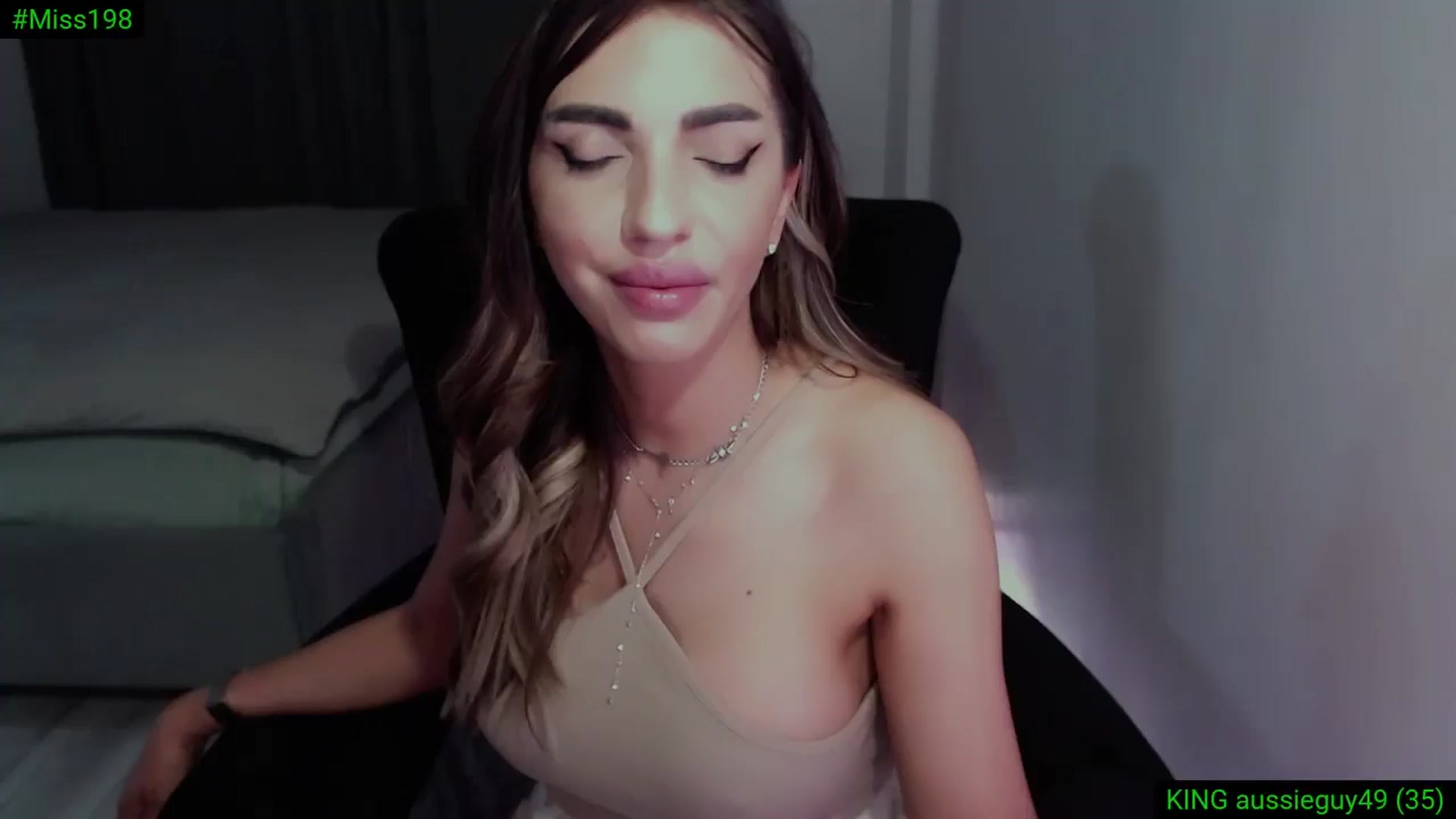 Gallery image thumbnail from Diamondblack5's myfreecams stream on, 05/16/2025, 01:06 image 12 of 20