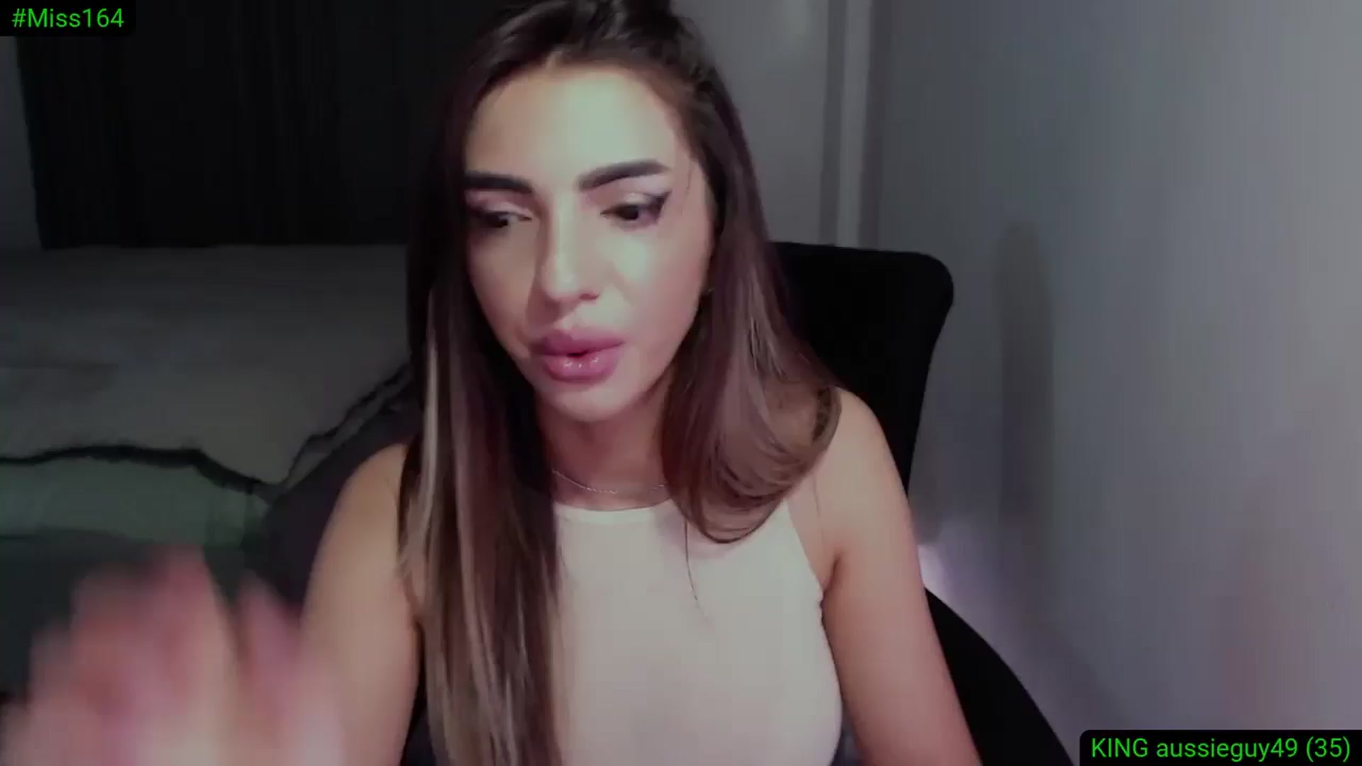 Gallery image thumbnail from Diamondblack5's myfreecams stream on, 05/21/2025, 24:01 image 14 of 20