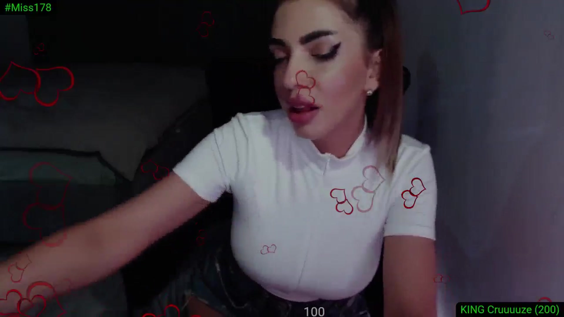 Gallery image thumbnail from Diamondblack5's myfreecams stream on, 05/25/2025, 24:49 image 18 of 20