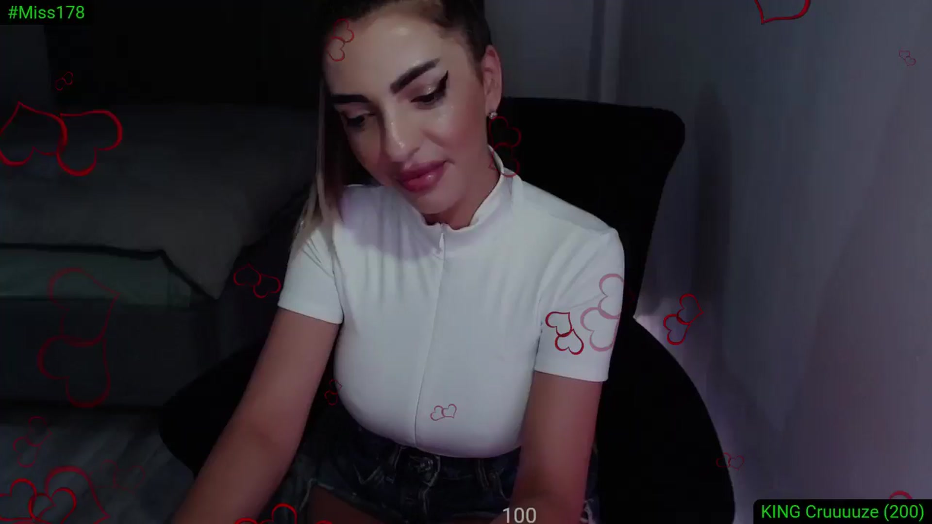Gallery image thumbnail from Diamondblack5's myfreecams stream on, 05/25/2025, 24:49 image 19 of 20