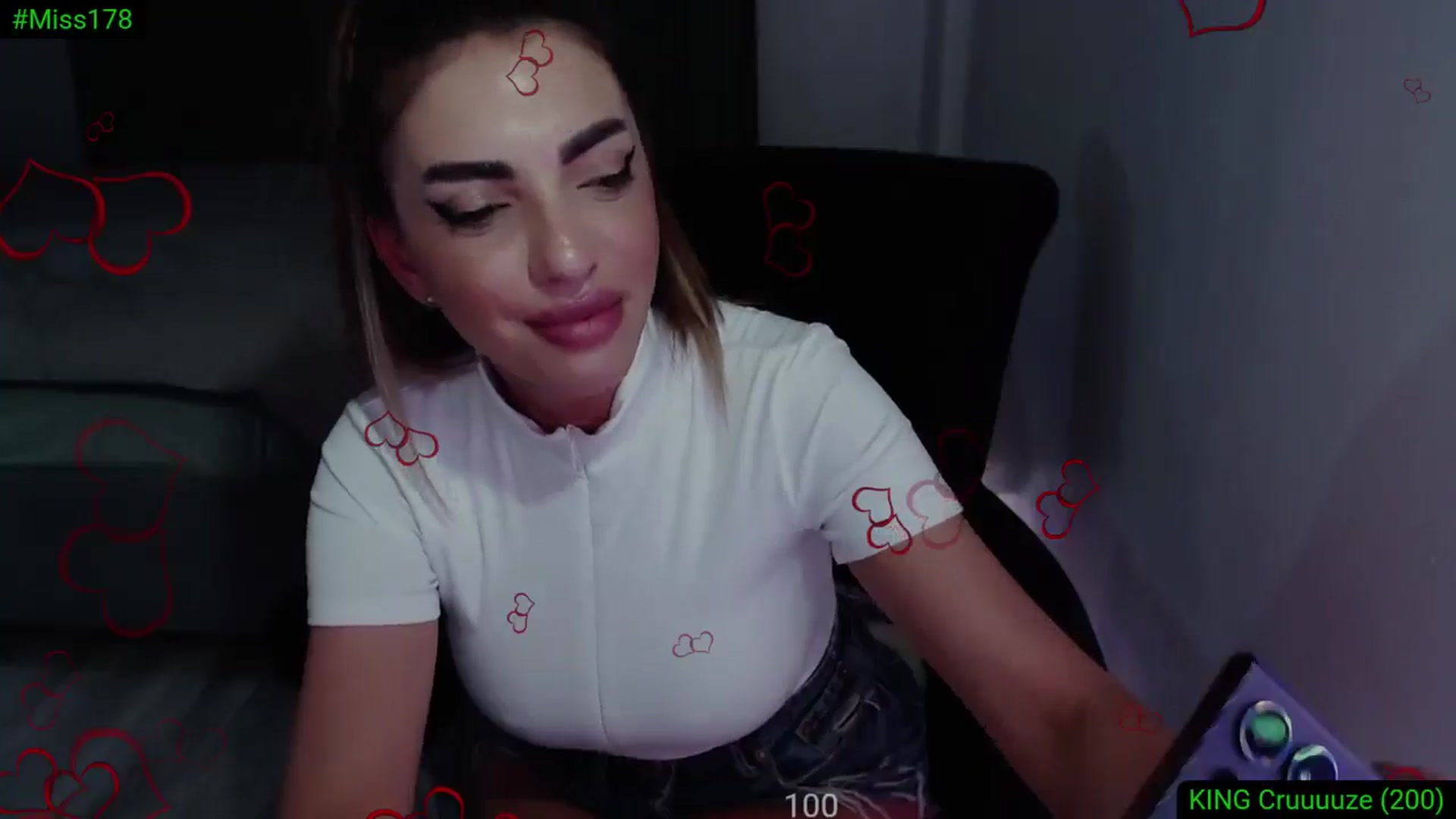 Gallery image thumbnail from Diamondblack5's myfreecams stream on, 05/25/2025, 24:49 image 17 of 20