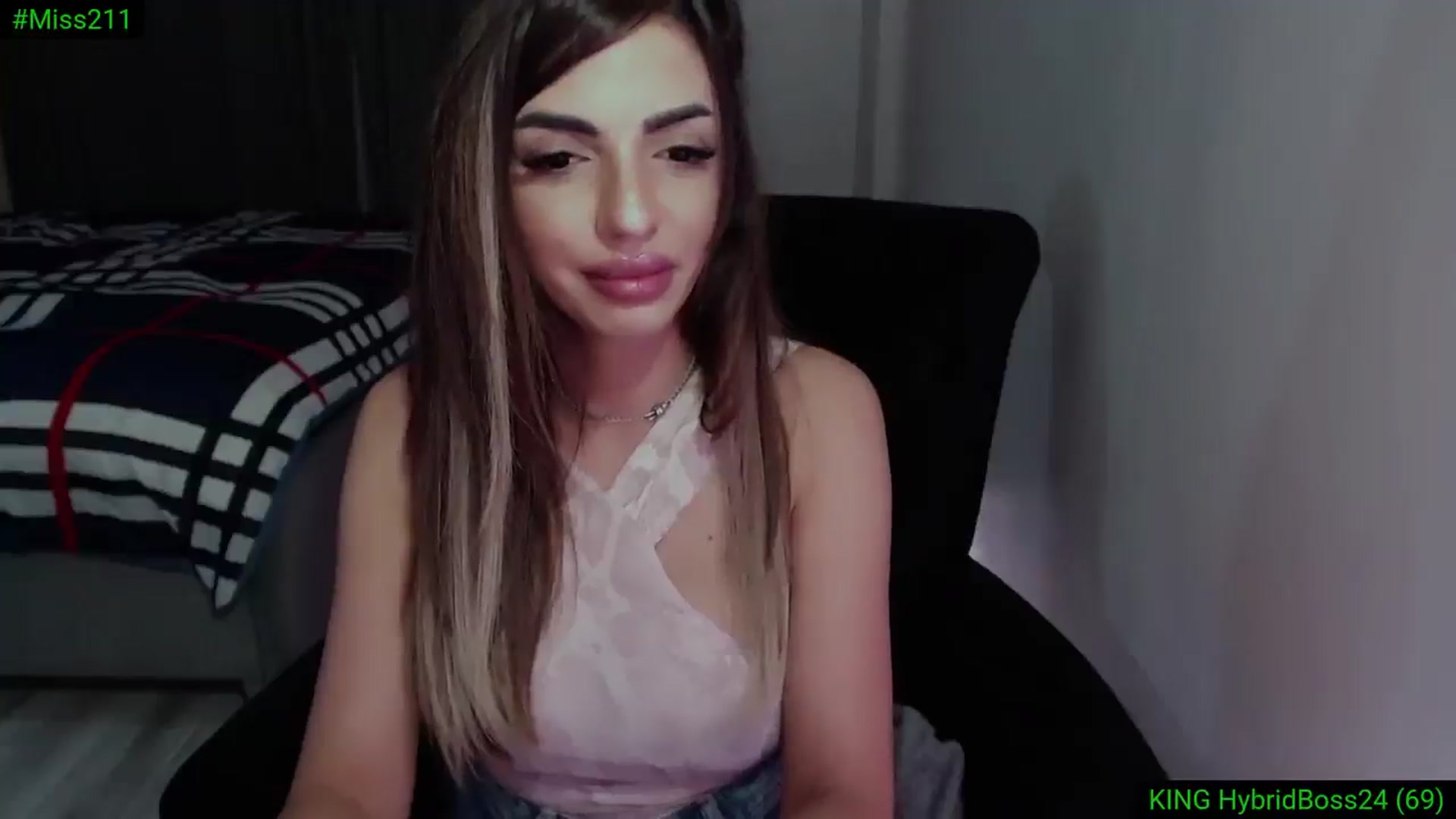 Gallery image thumbnail from Diamondblack5's myfreecams stream on, 06/01/2025, 02:07 image 14 of 20